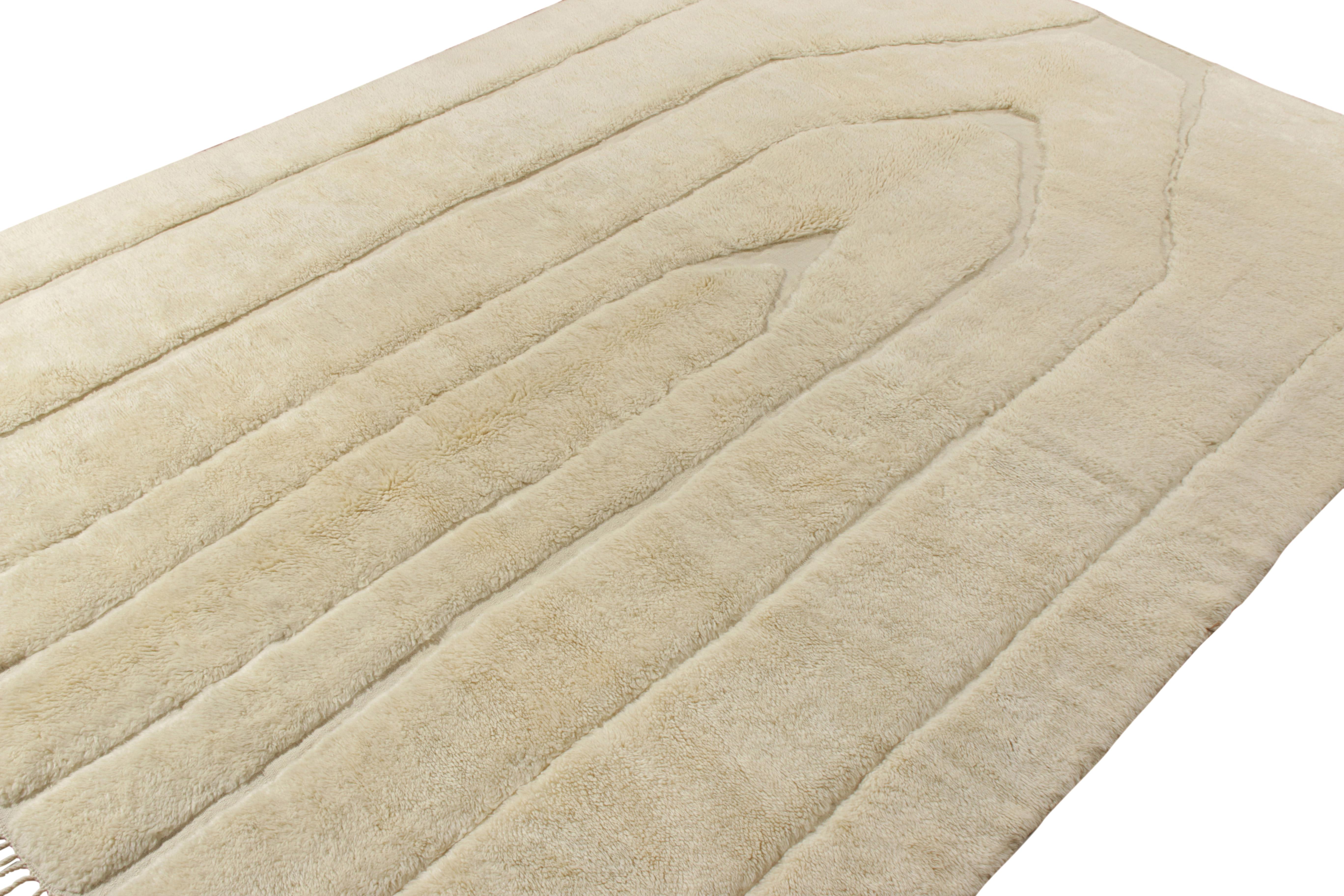 Modern Rug & Kilim’s Moroccan Rug in Beige-White, High-Low Geometric Pattern For Sale