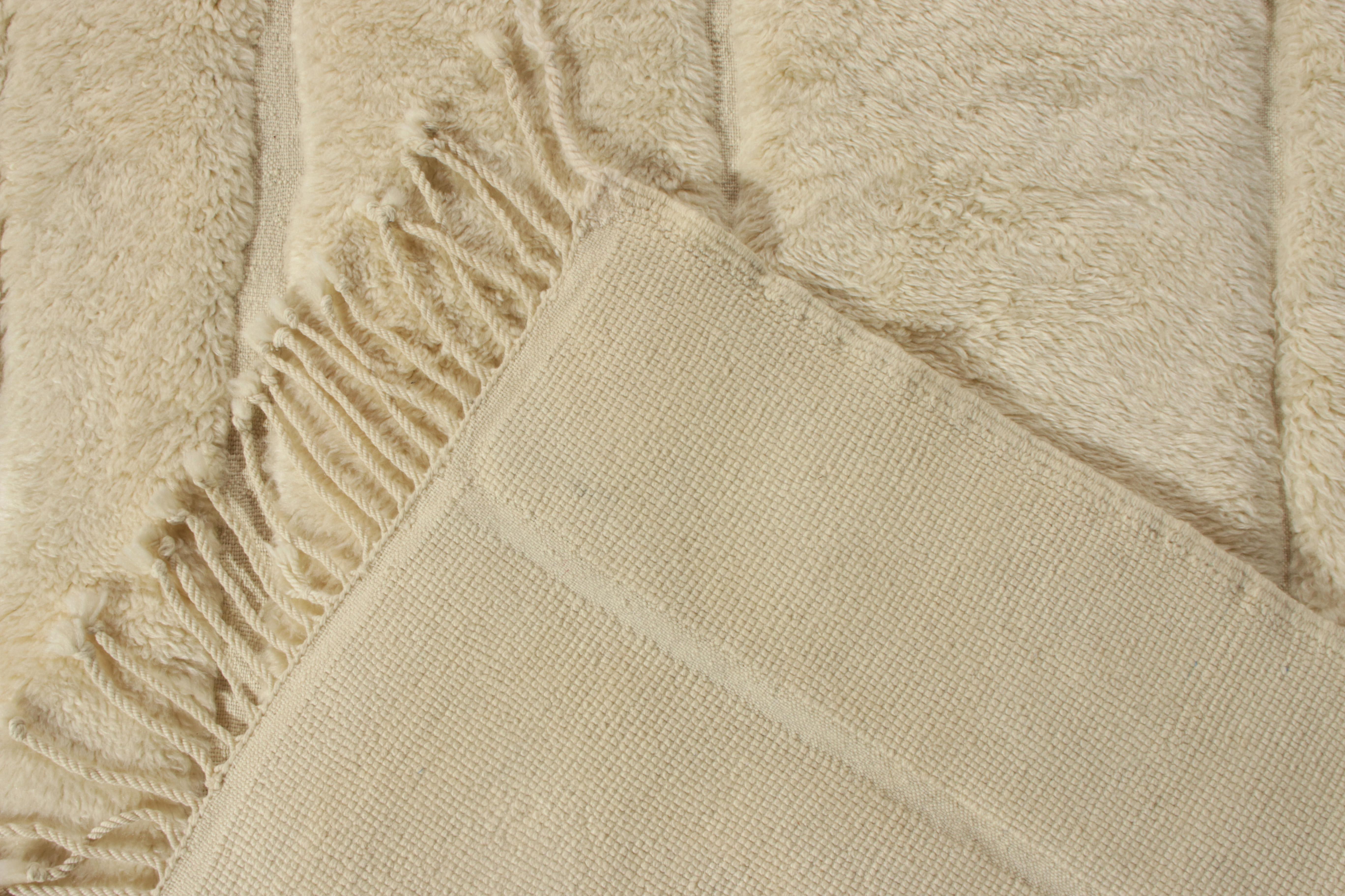 Rug & Kilim’s Moroccan Rug in Beige-White, High-Low Geometric Pattern In New Condition For Sale In Long Island City, NY