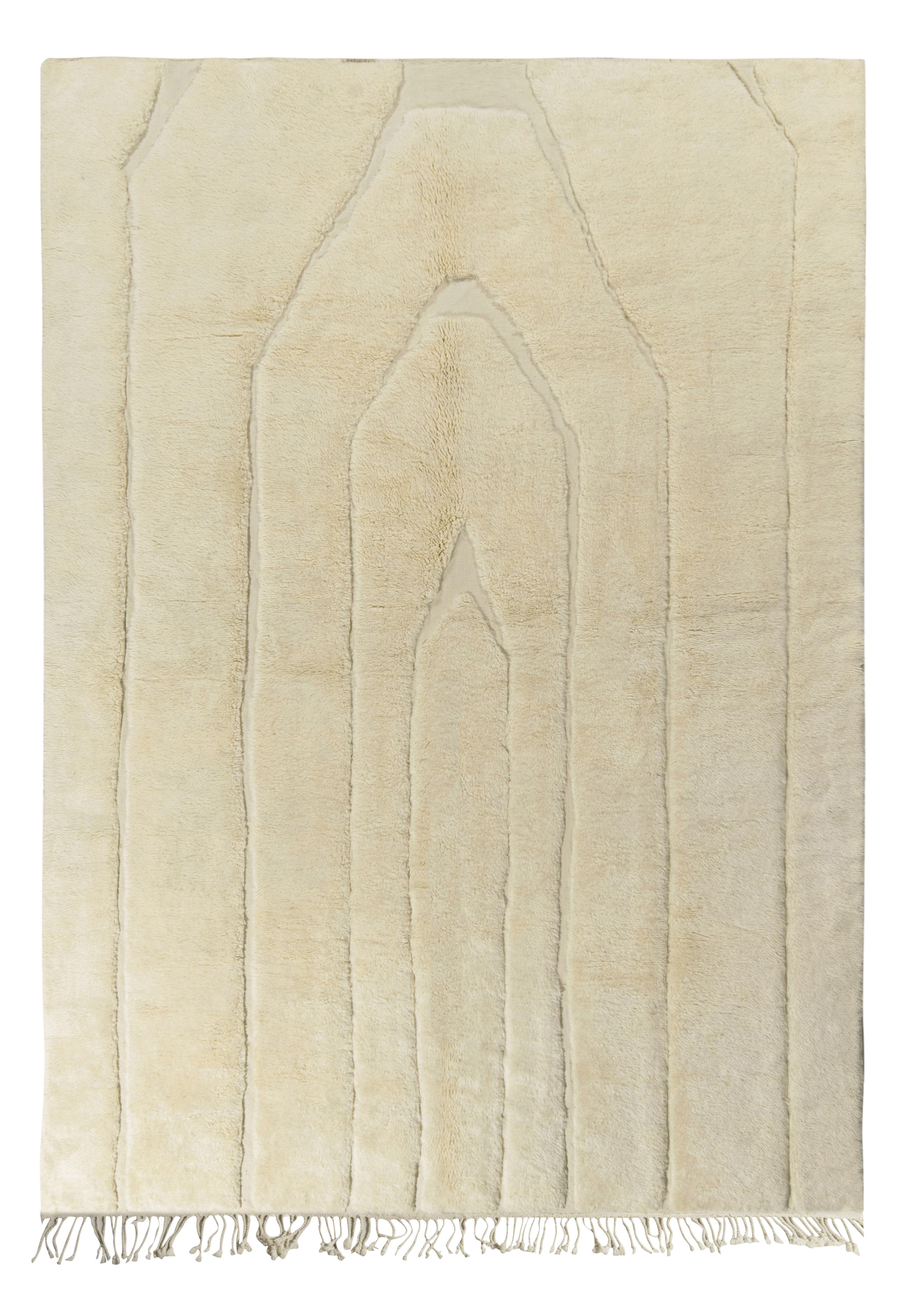 Marokkanischer Teppich von Teppich & Kilims in Beige-Weiß mit geometrischem Hoch-Low-Muster