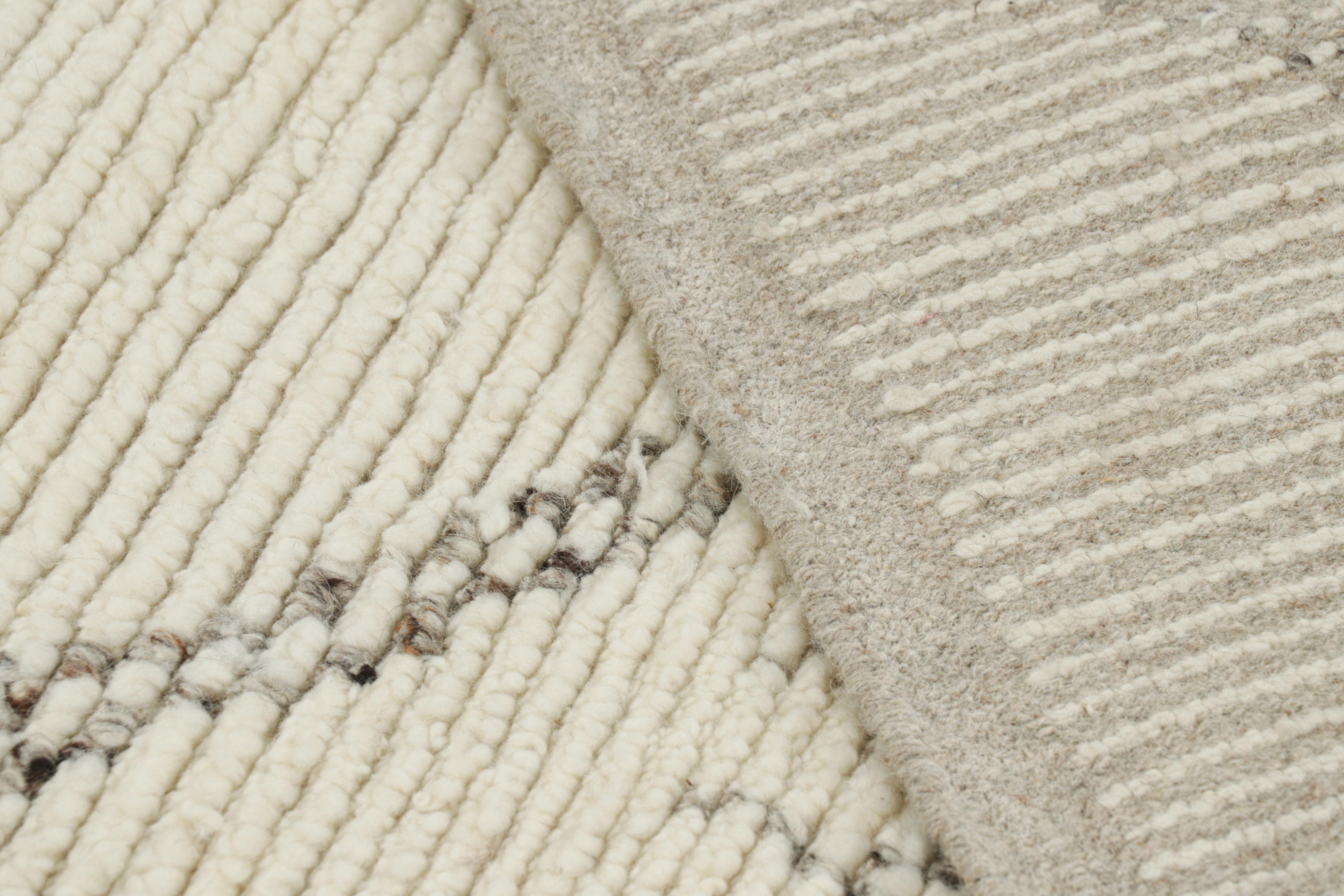 Contemporary Rug & Kilim’s Moroccan Style  Rug in Cream with Geometric Patterns For Sale