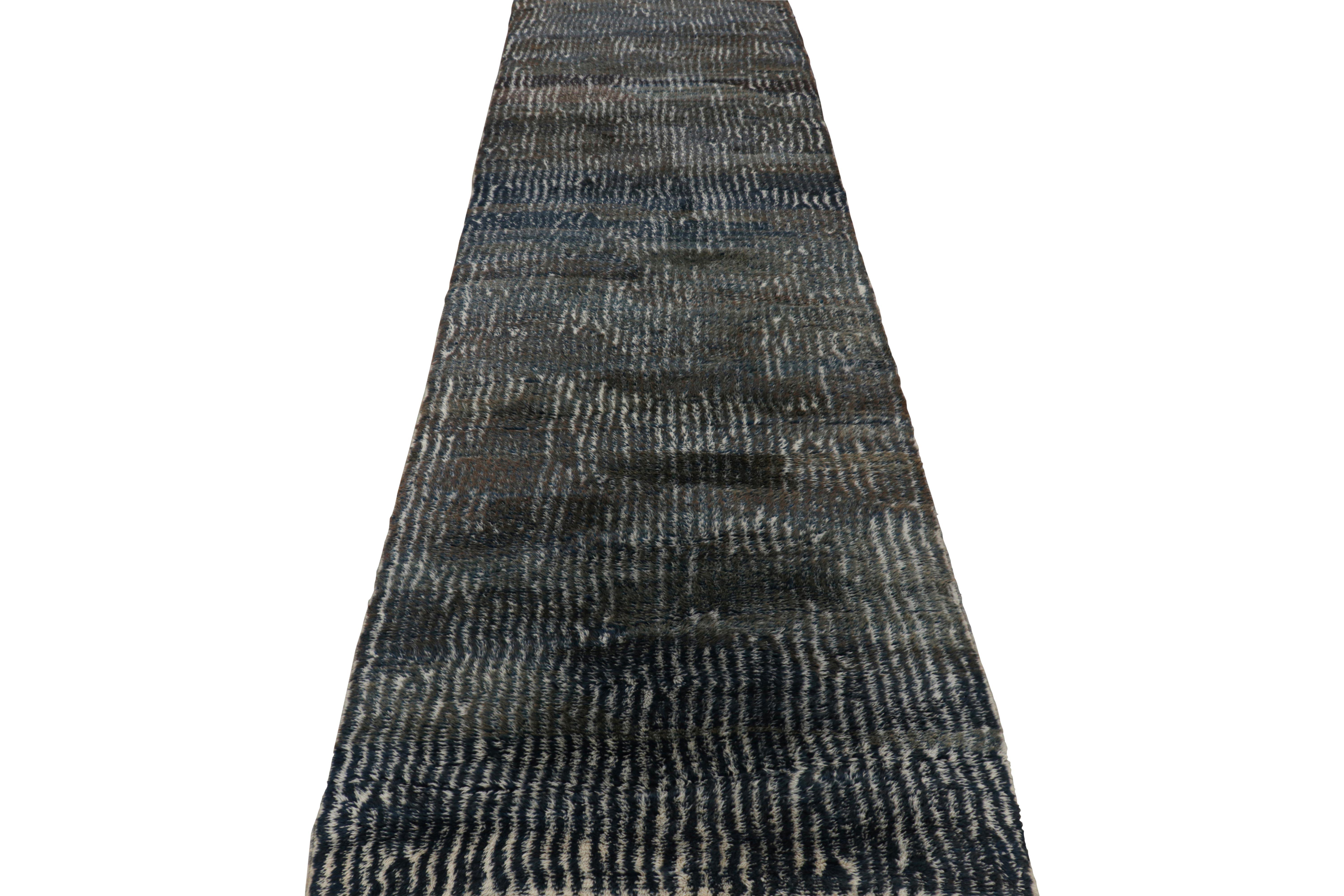 Marocchino Rug & Kilim è un tappeto marocchino a strisce blu, grigie e nere. in vendita