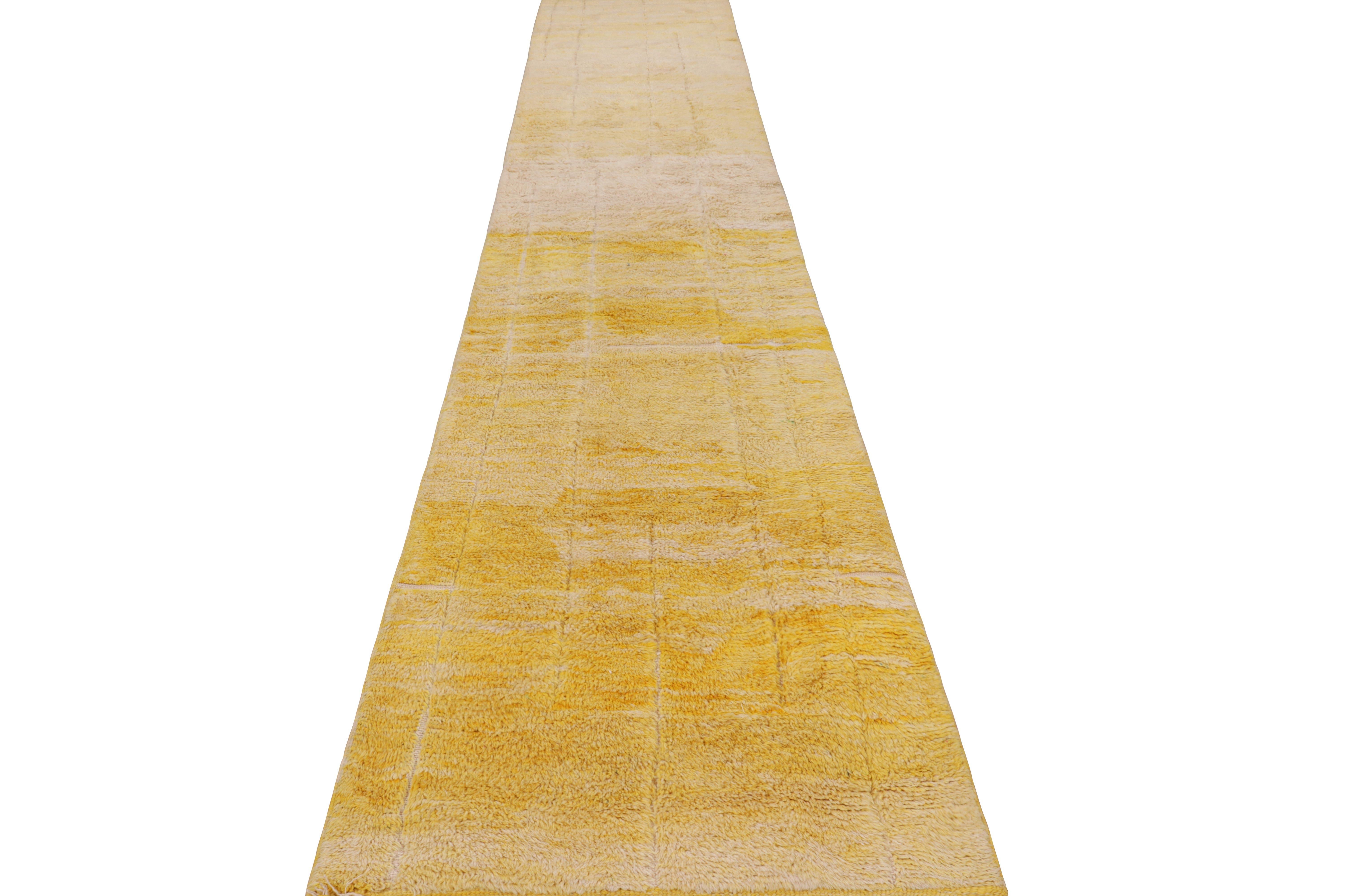 Hand-Knotted Rug & Kilim’s Moroccan Runner Rug in Yellow & Beige Striae and Striped Patterns For Sale