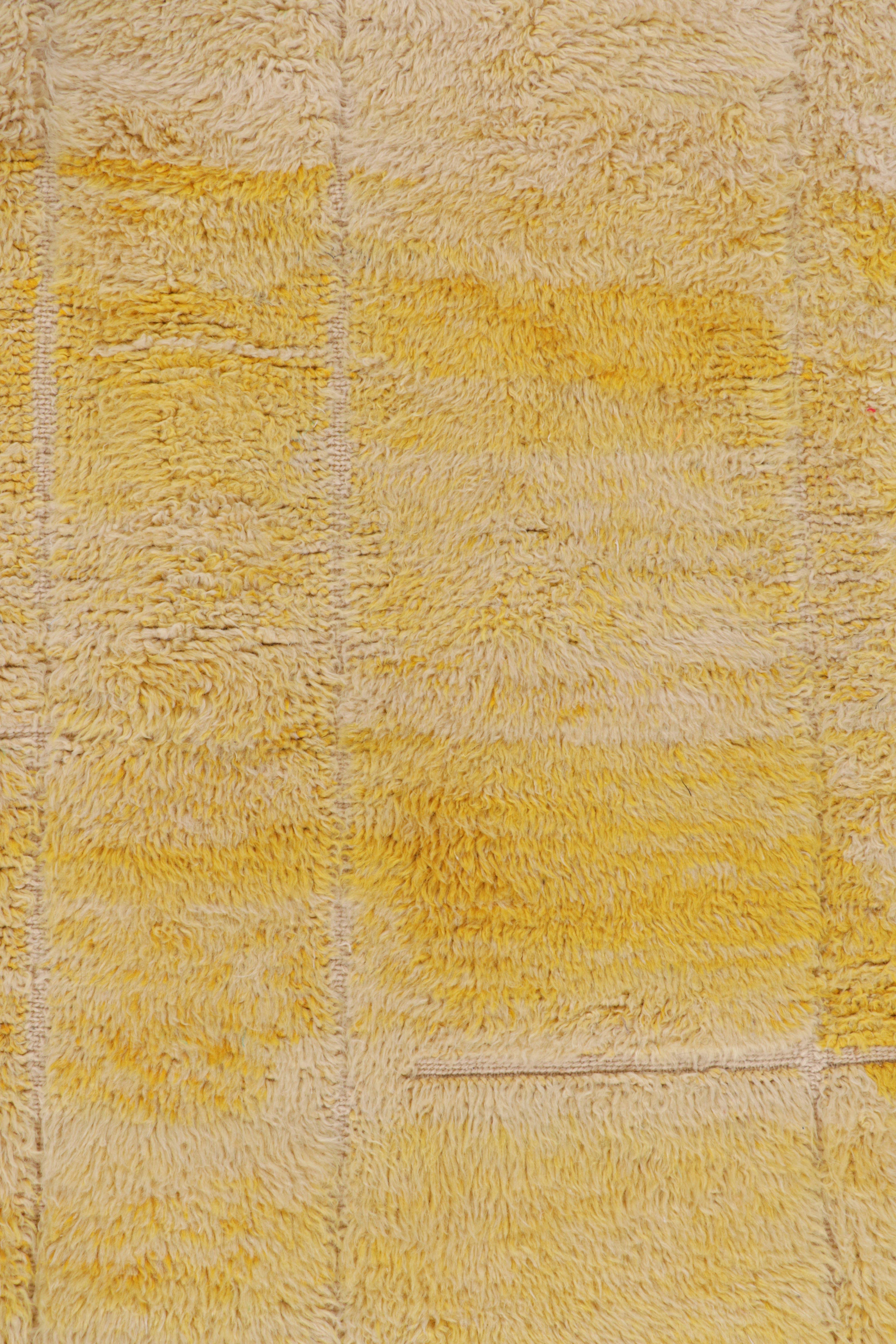 Wool Rug & Kilim’s Moroccan Runner Rug in Yellow & Beige Striae and Striped Patterns For Sale