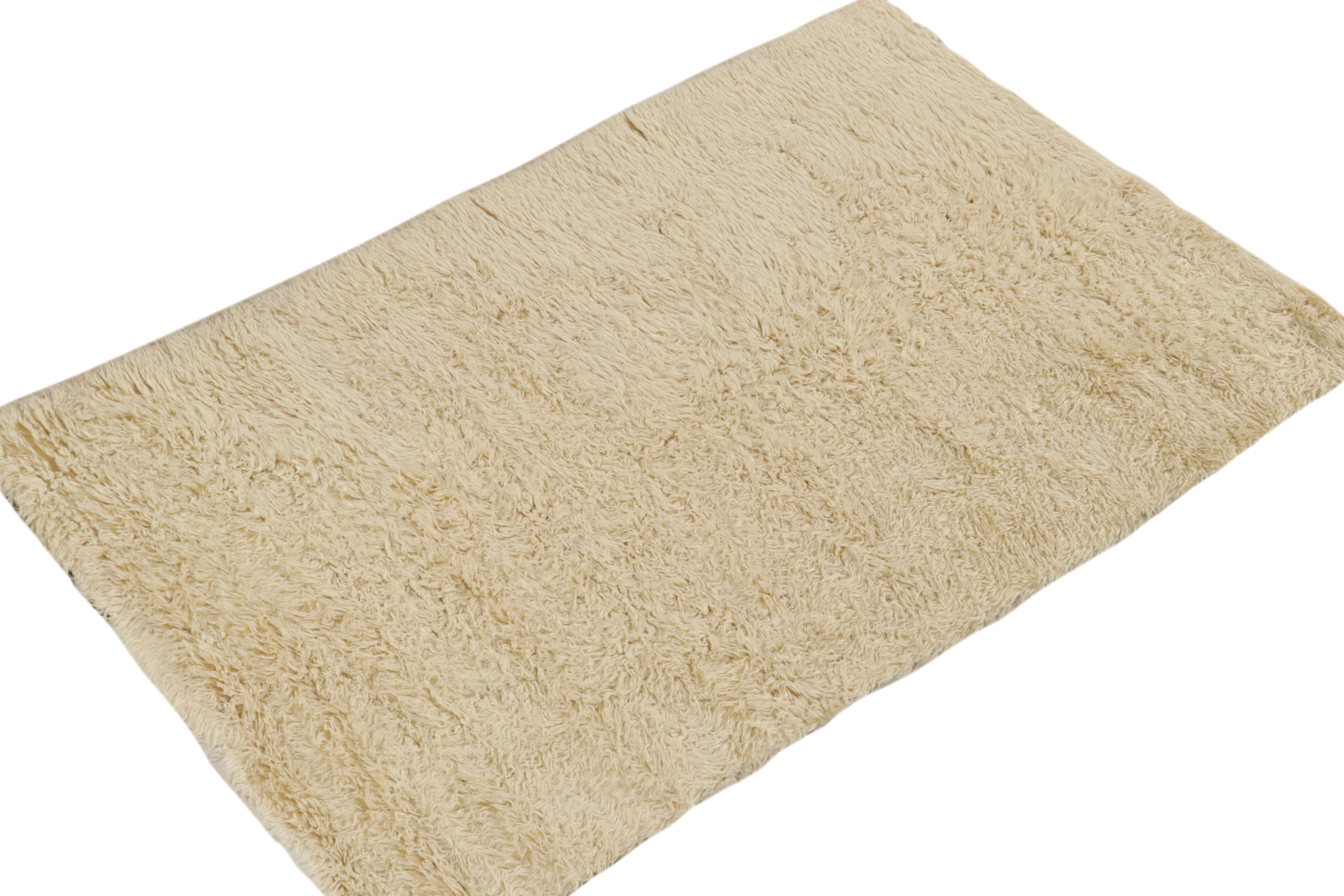 Modern Rug & Kilim’s Moroccan Style Contemporary Rug in Solid Off-White Shag Pile For Sale