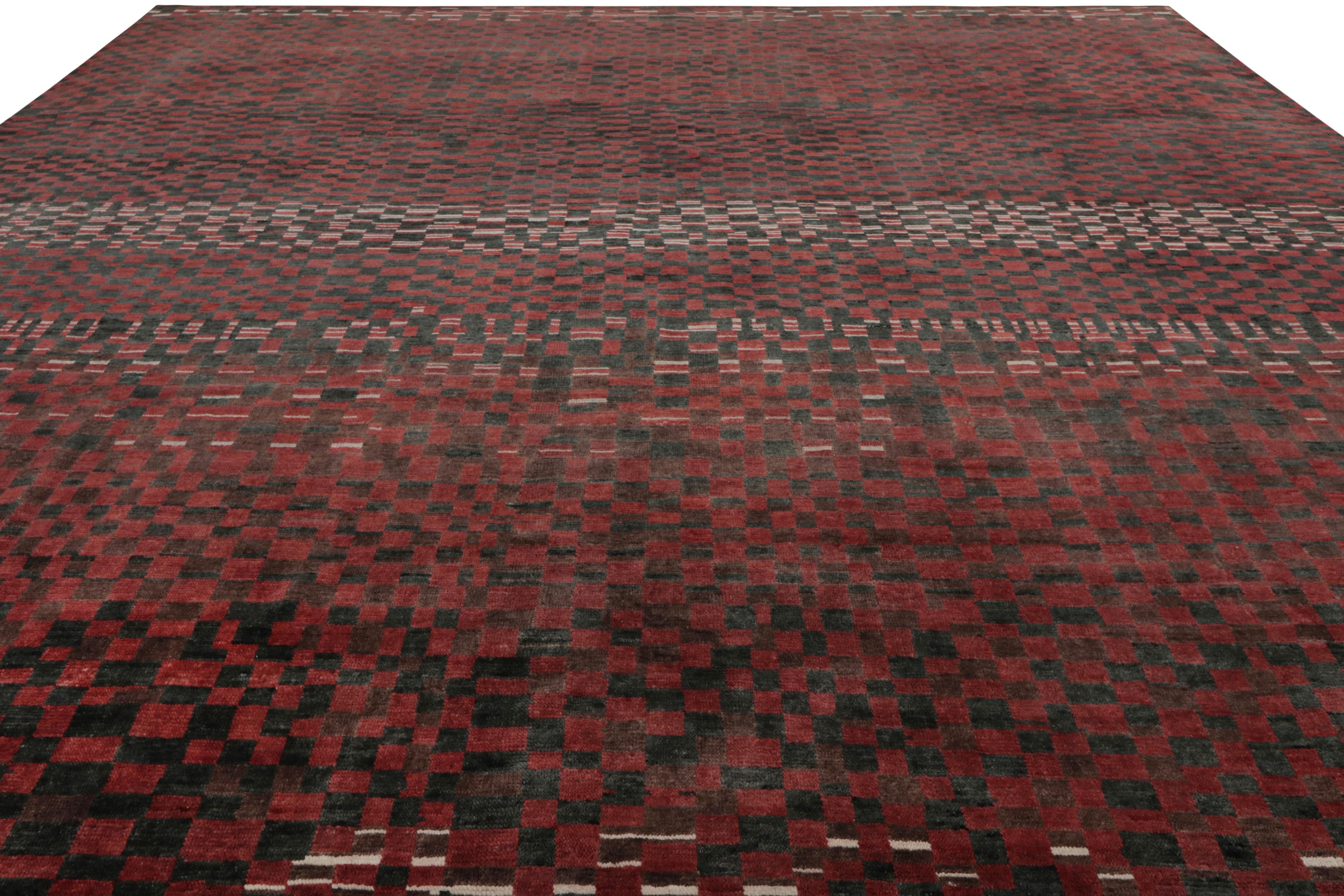 Made with hand-knotted wool, this 15x16 contemporary rug is Rug & Kilim’s ode to celebrated Moroccan rug designs, enjoying tribal aesthetics reimagined in contemporary style.

On the Design: 

This design is a bold new exploration of dimensionality