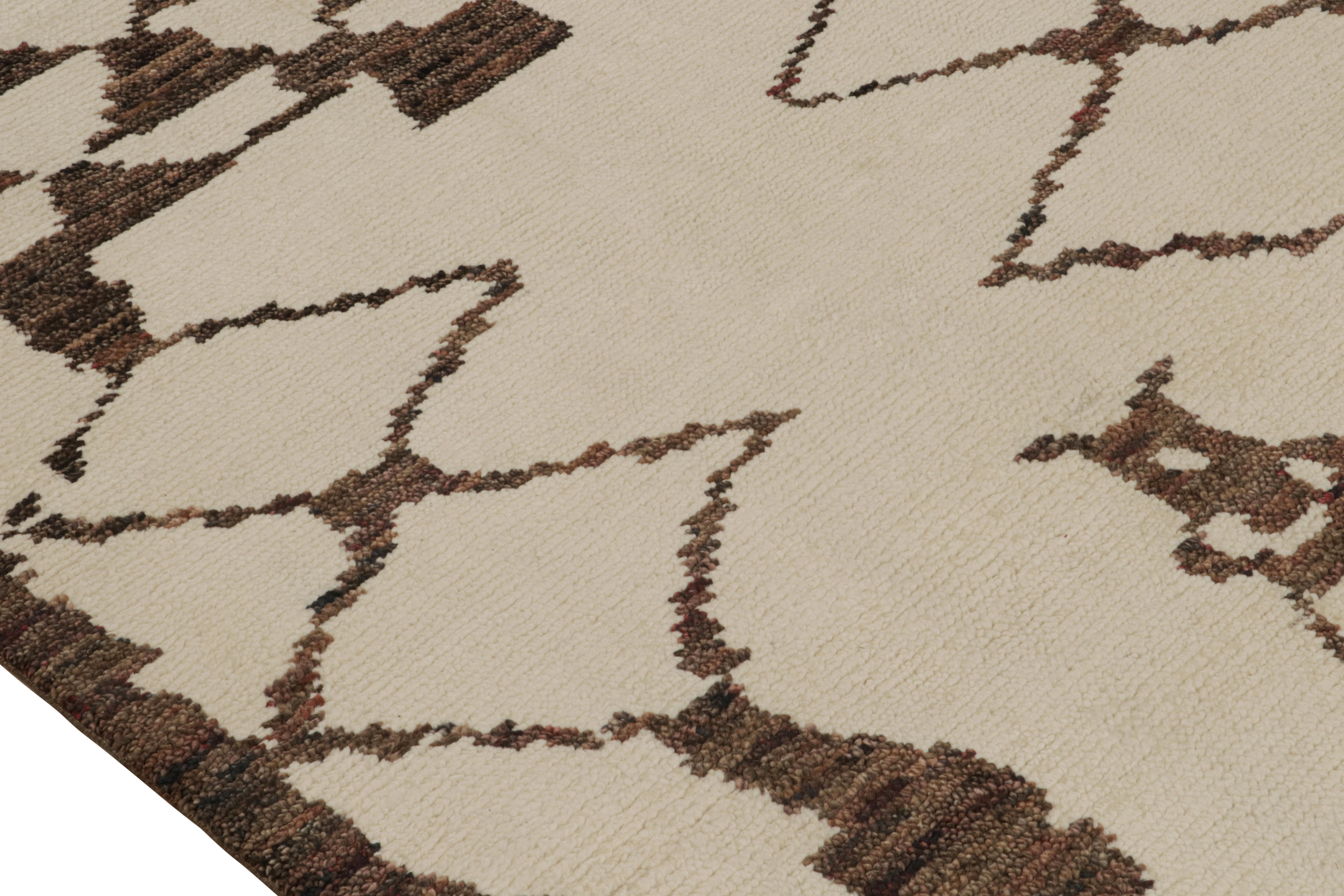 Hand-Knotted Rug & Kilim’s Moroccan Style Rug in Beige and Brown Geometric Patterns For Sale