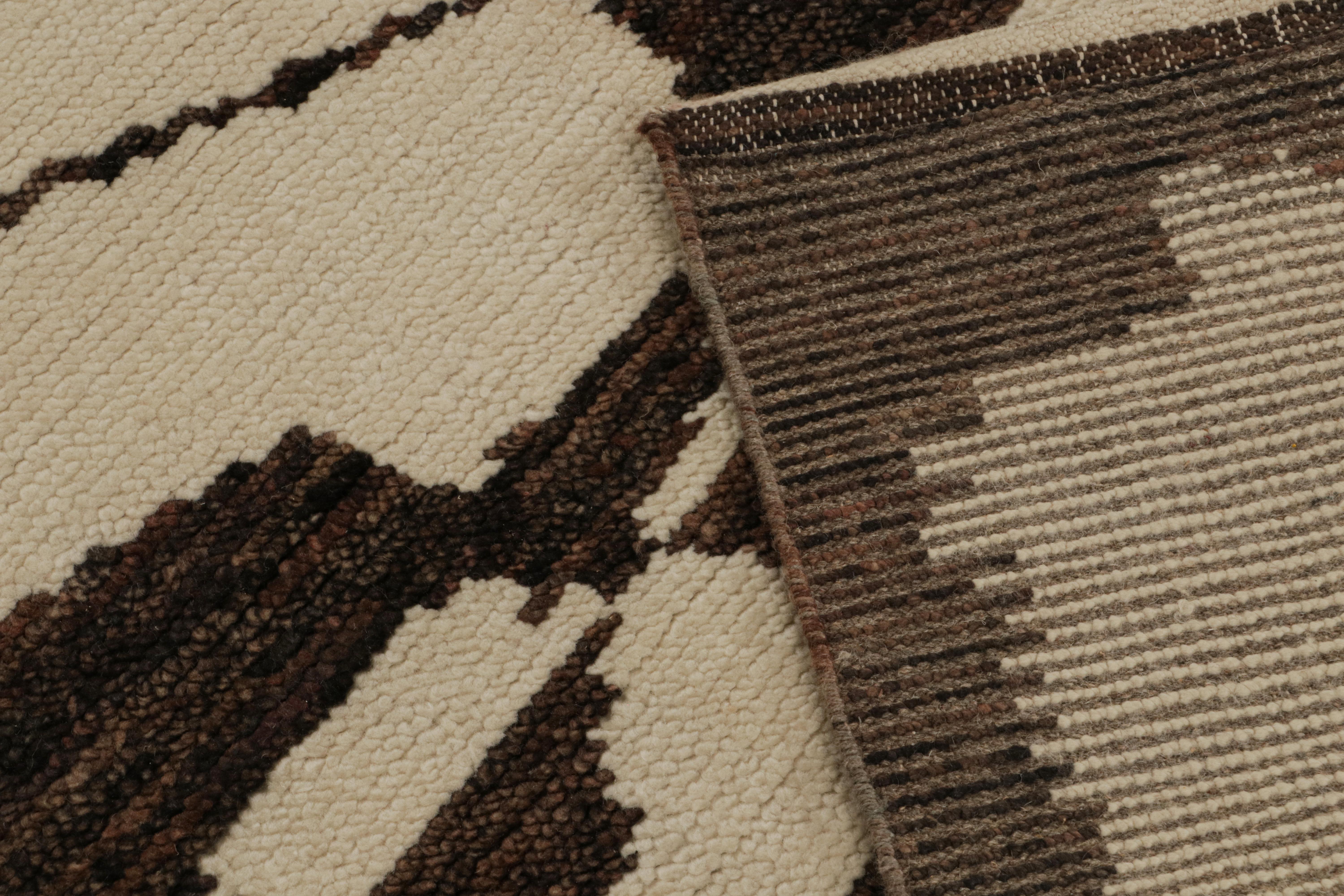 Contemporary Rug & Kilim’s Moroccan Style Rug in Beige and Brown Geometric Patterns For Sale