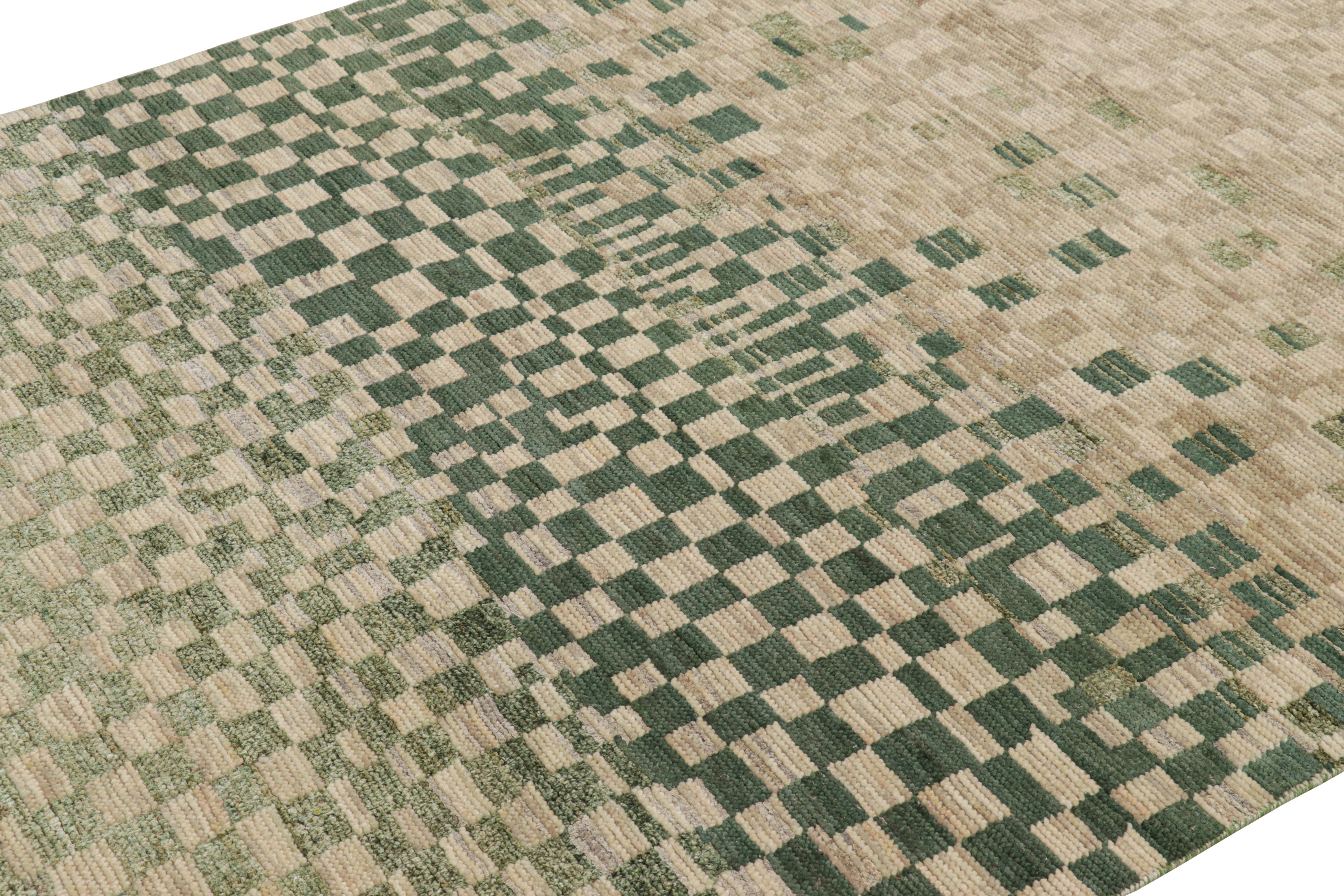 Dieser moderne Teppich 5x9 von Rug & Kilim ist aus Wolle und Seide handgeknüpft und zeigt geometrische Muster mit einem modernen, abstrakten Erscheinungsbild, das sich an die primitiven Stammesmuster der Berber anlehnt. 

Über das Design: 

Ein