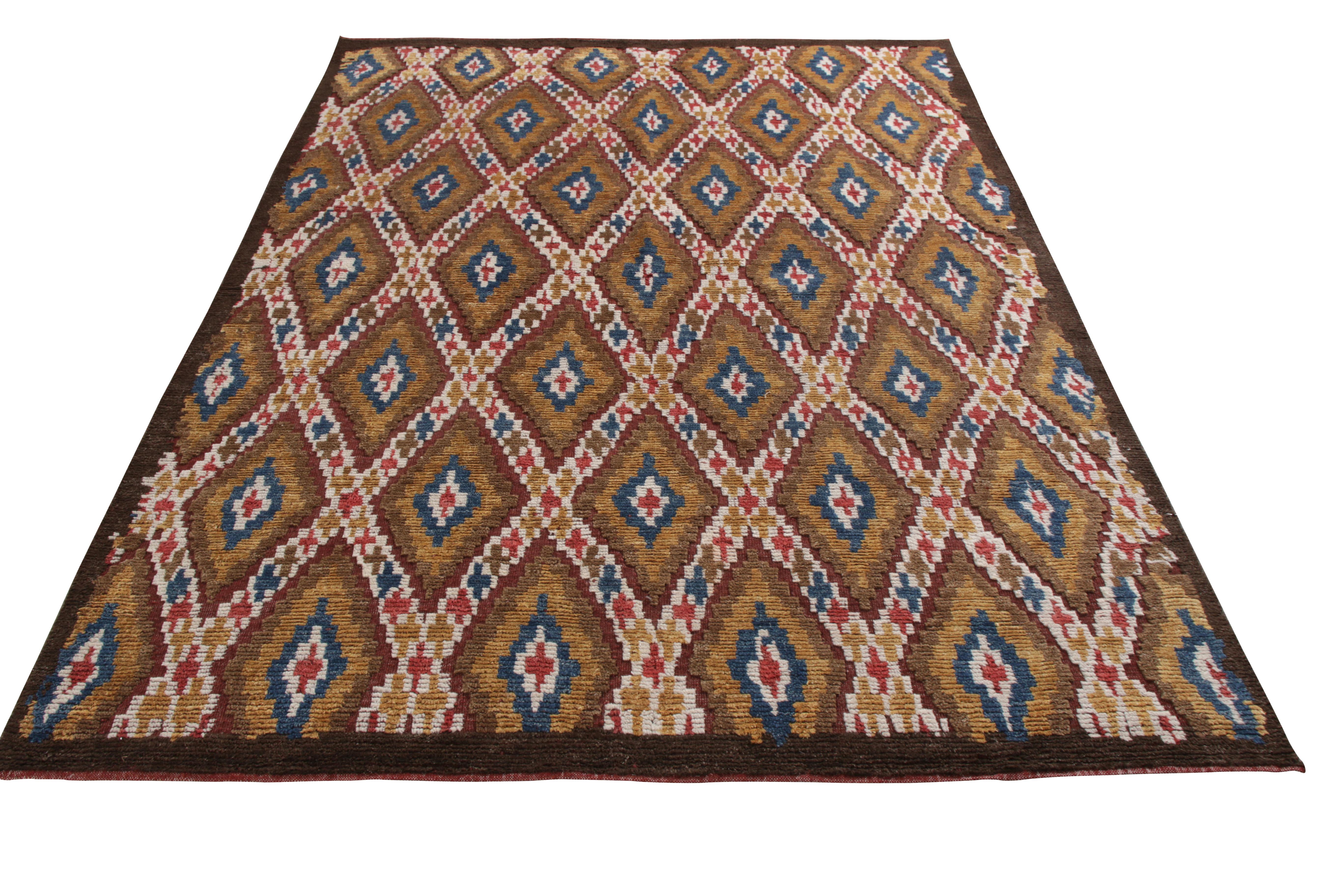 Une ode 6 x 8 aux célèbres styles de tapis marocains, issue de la collection de tapis contemporains de style marocain de Rug & Kilim.

Noué à la main en laine, ce tapis bénéficie d'un raffinement unique de poils hauts et bas, complétant les motifs