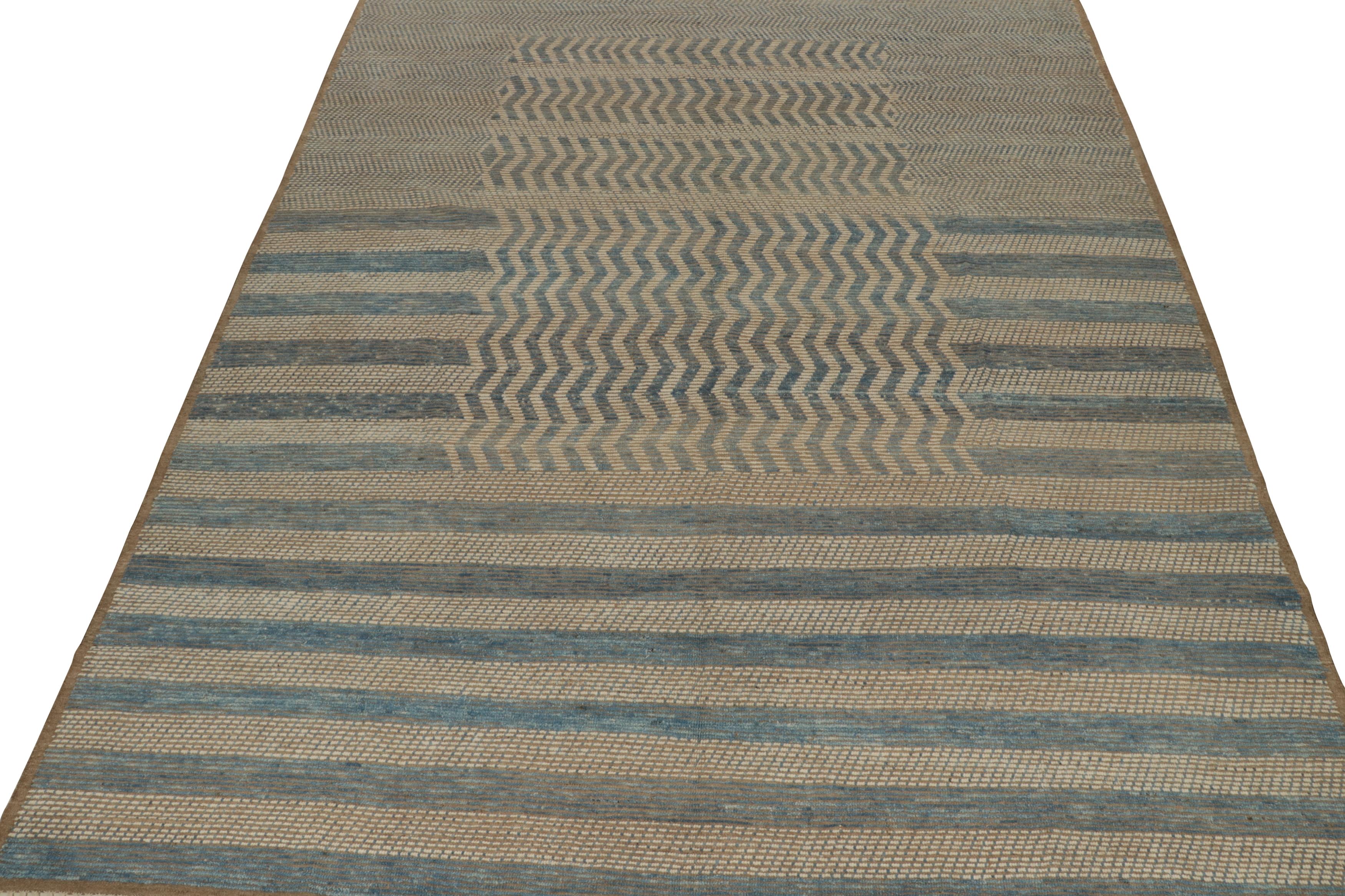 Afghan Rug & Kilim's Moroccan Style Rug in Beige-Brown and Blue Stripes and Chevrons (tapis de style marocain à rayures et chevrons beige, marron et bleu) en vente