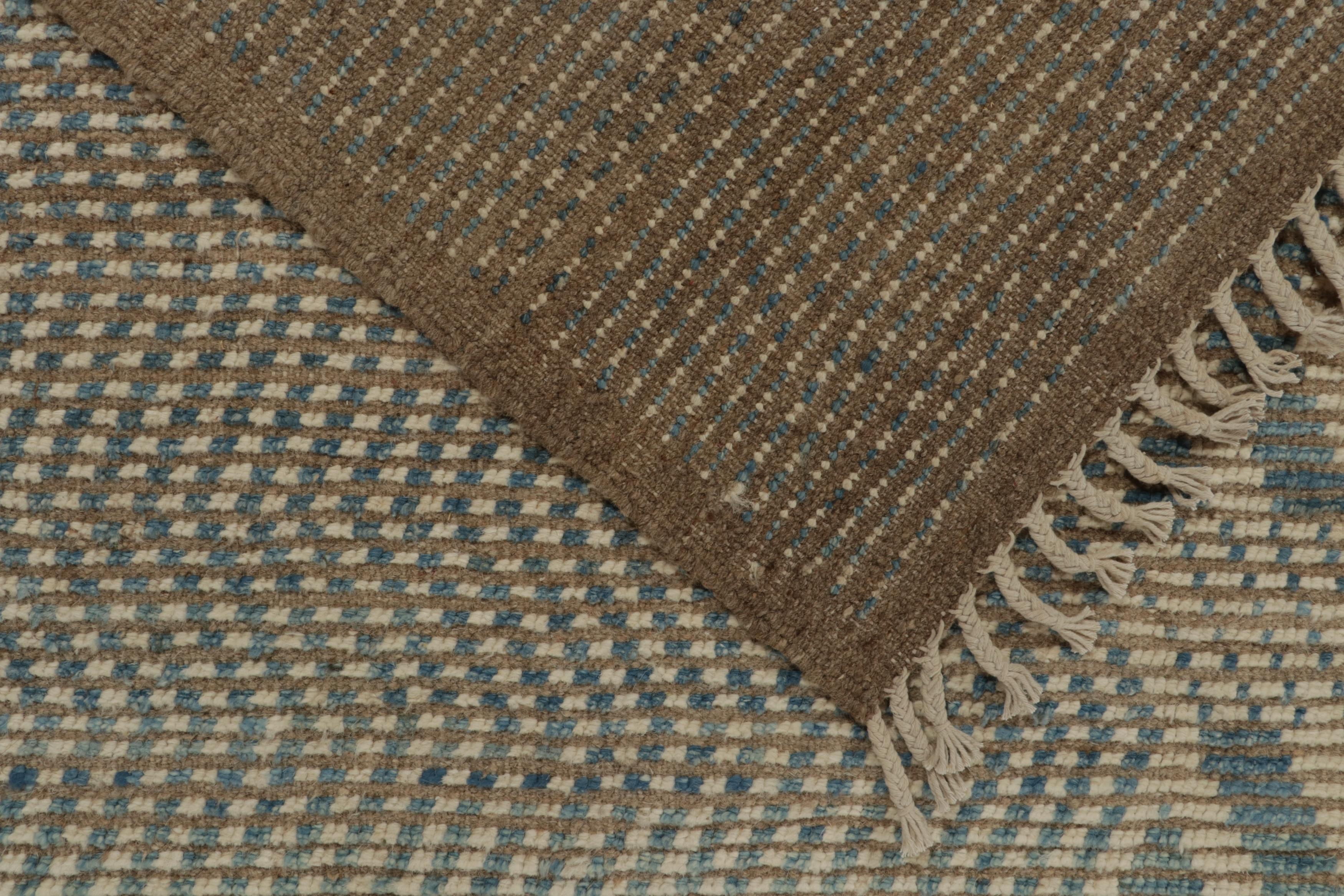 Laine Rug & Kilim's Moroccan Style Rug in Beige-Brown and Blue Stripes and Chevrons (tapis de style marocain à rayures et chevrons beige, marron et bleu) en vente
