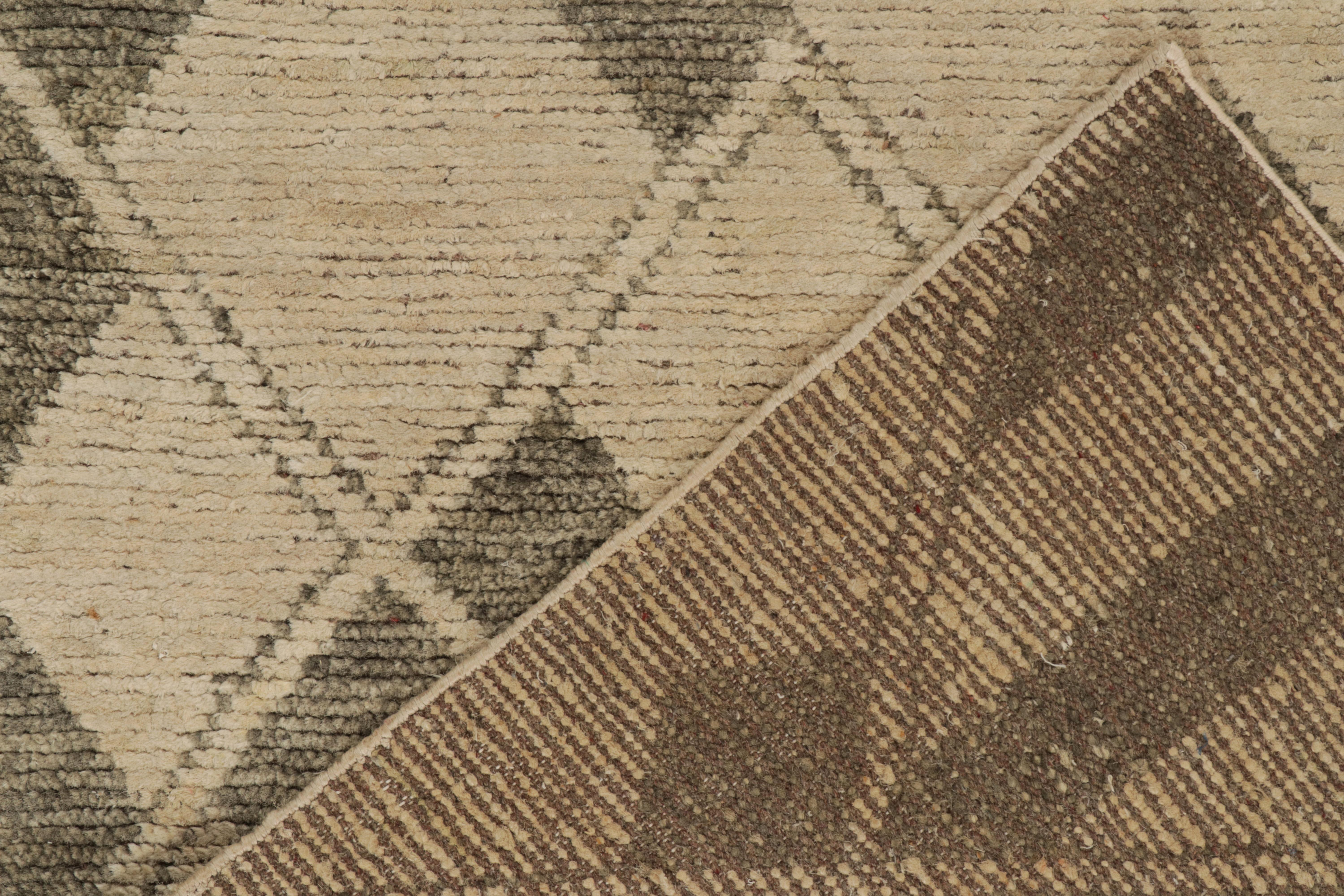 Rug & Kilim’s Moroccan Style Rug in Beige-Brown Diamond Patterns In New Condition For Sale In Long Island City, NY