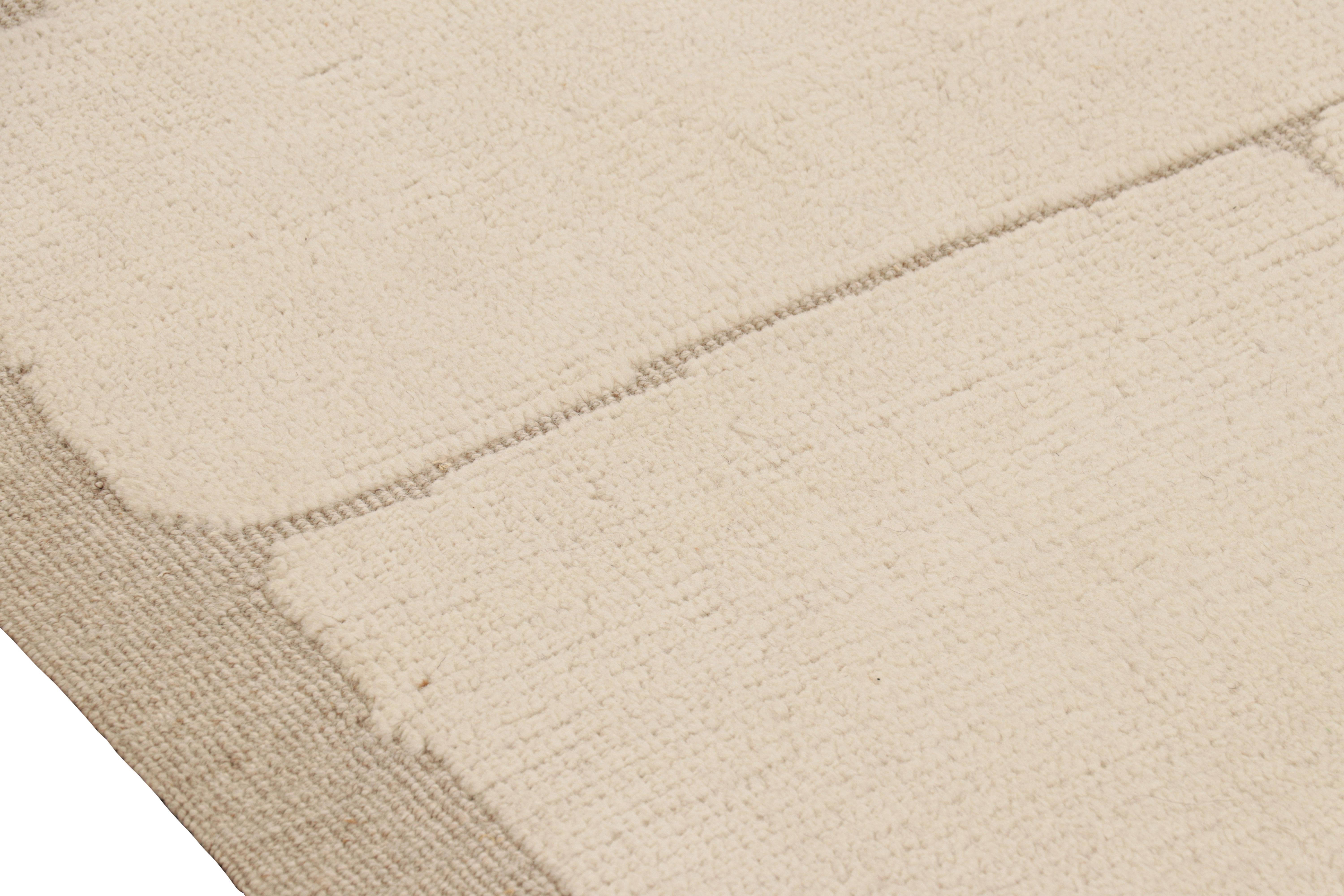 Rug & Kilim's Moroccan Style Rug in Beige-Brown with Geometric Patterns (tapis de style marocain à motifs géométriques en beige et brun) Neuf - En vente à Long Island City, NY