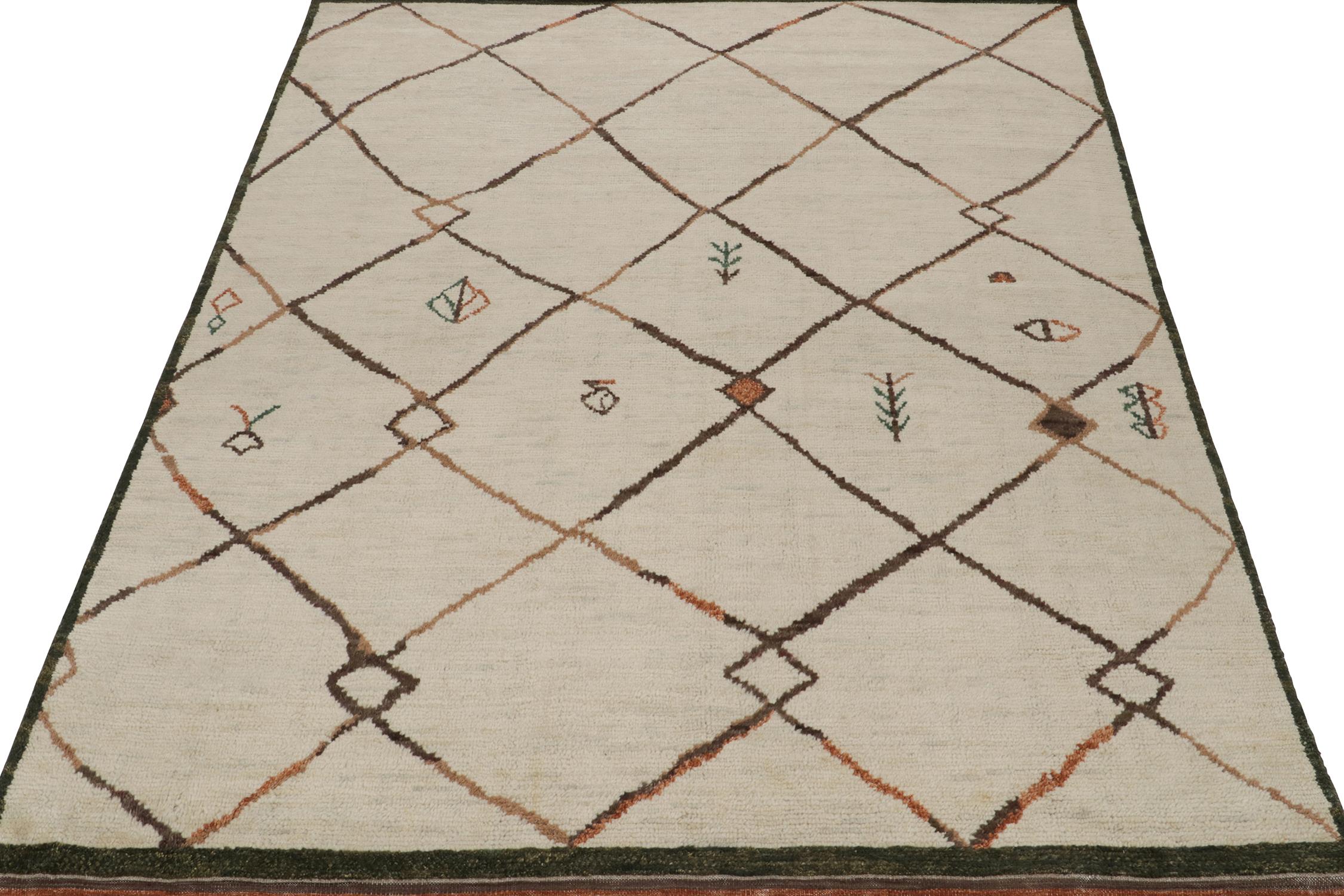 Tribal Rug & Kilim's Tapis de style marocain en beige avec motif en treillis Brown en vente
