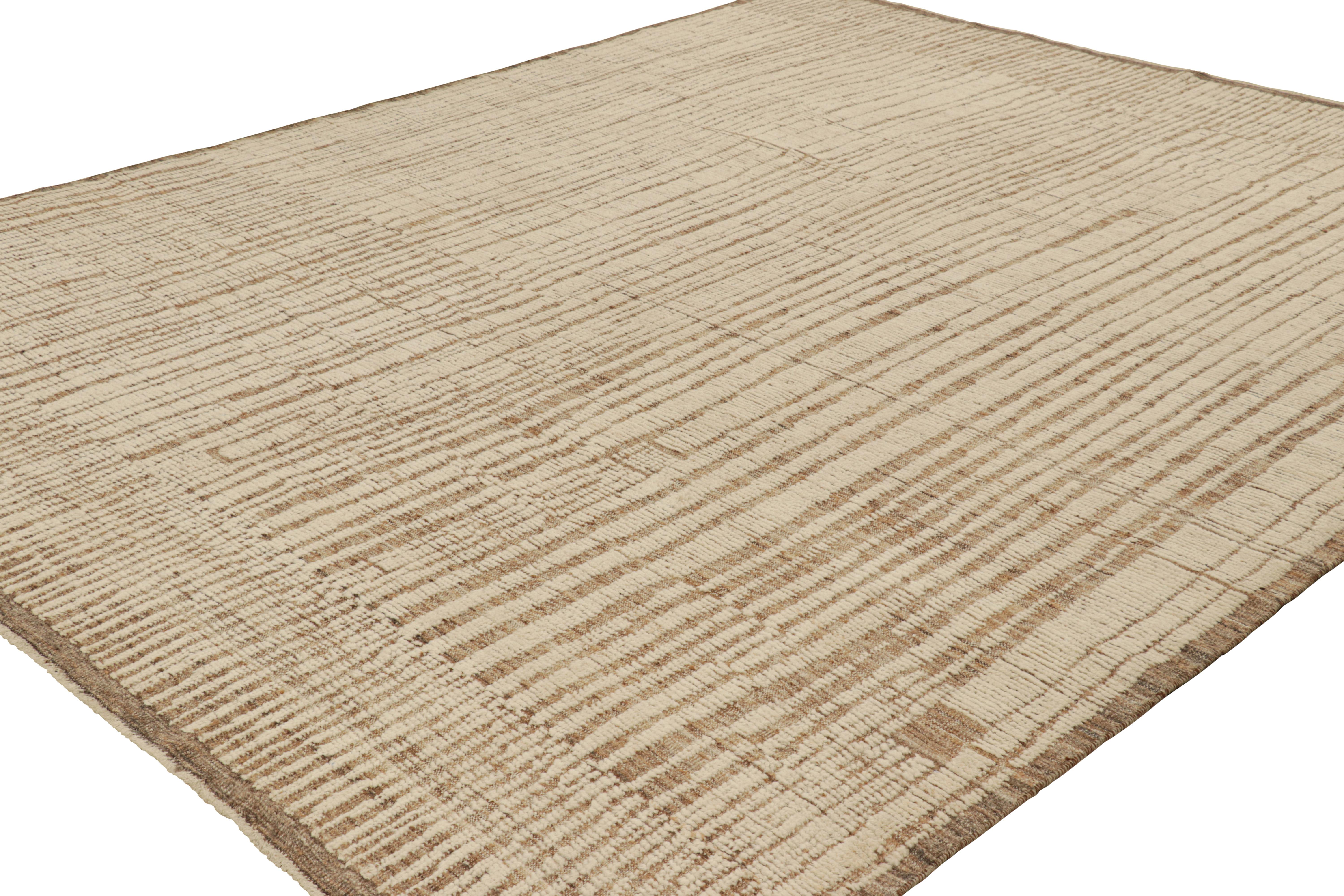 Pakistani Rug & Kilim’s Moroccan Style Rug in Beige with Geometric Patterns For Sale