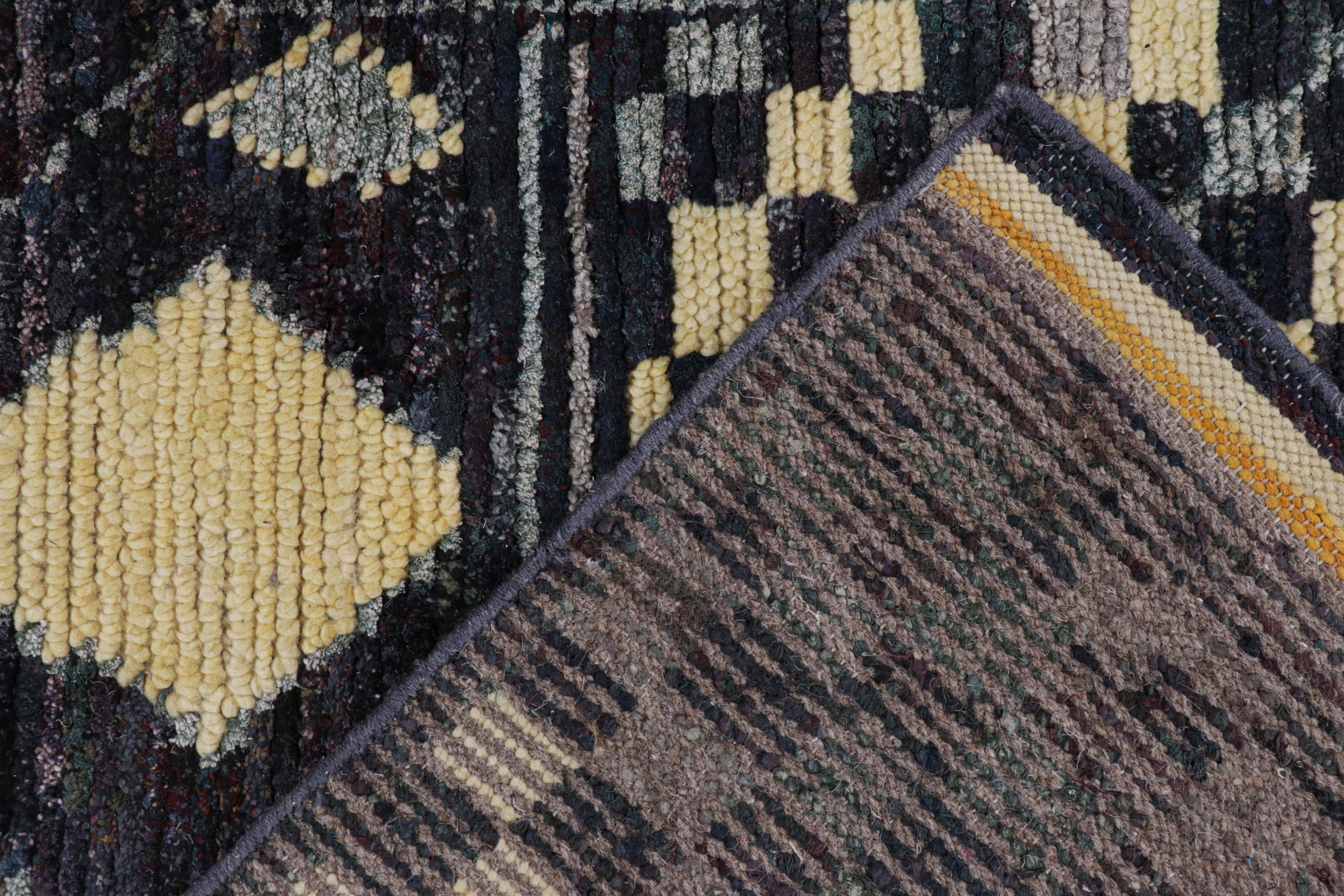 XXIe siècle et contemporain Tapis et tapis de style marocain de Kilim en noir avec motif géométrique coloré en vente