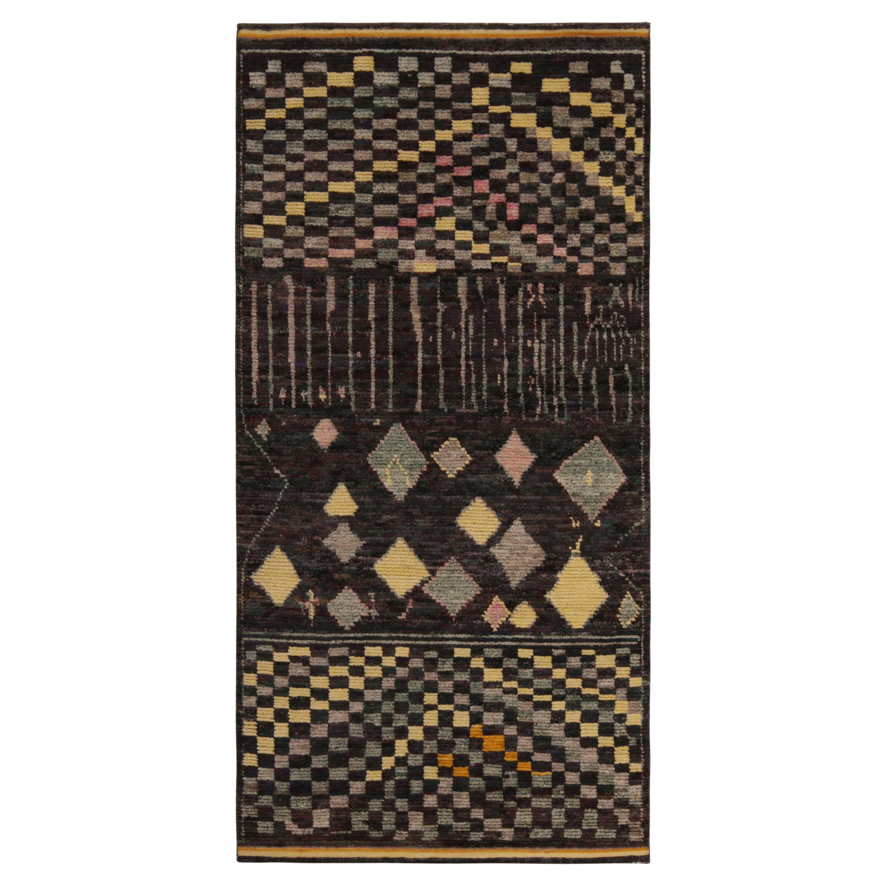 Rug and Kilim’s Moroccan Style Rug in White with Black and Gold Geometric Pattern For Sale at
