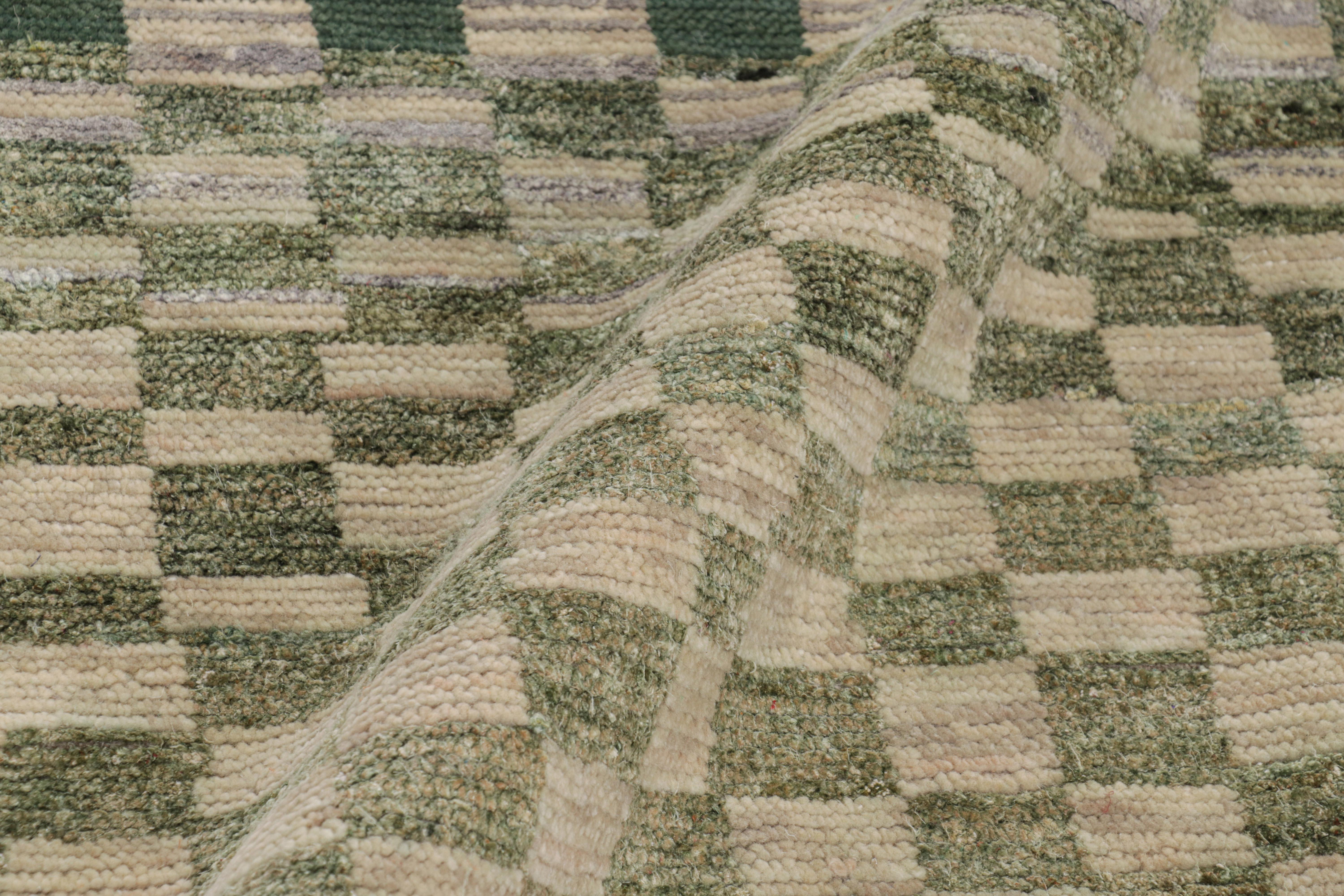 Alfombra de estilo marroquí Rug & Kilim con motivos geométricos en azul, verde y beige Indio en venta