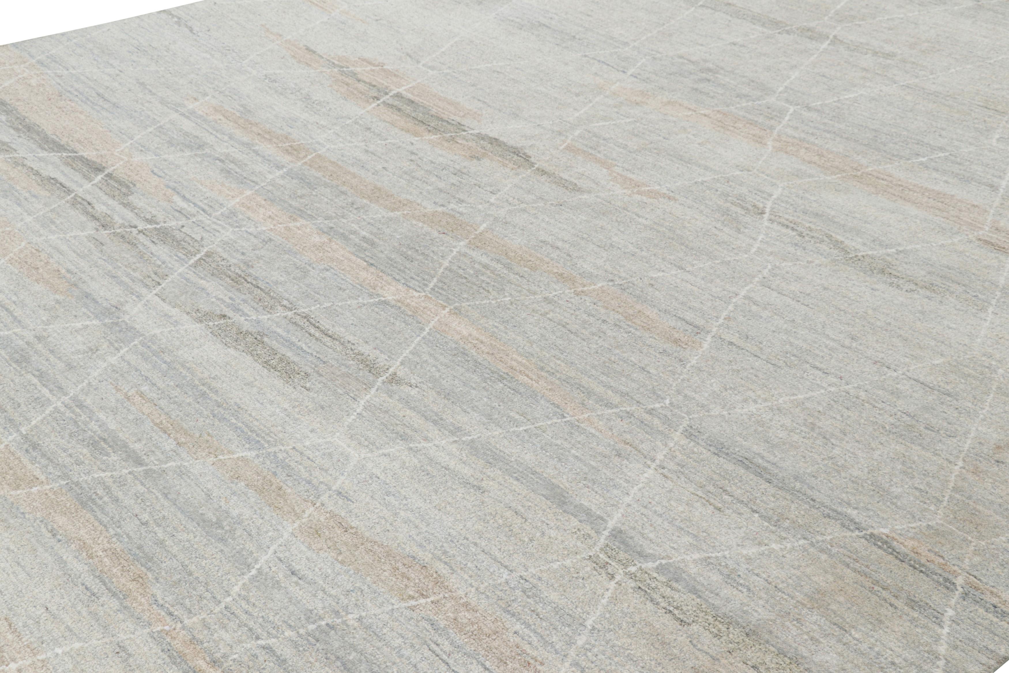 Modern Rug & Kilim’s Moroccan Style Rug in Gray and Beige with Geometric Patterns For Sale