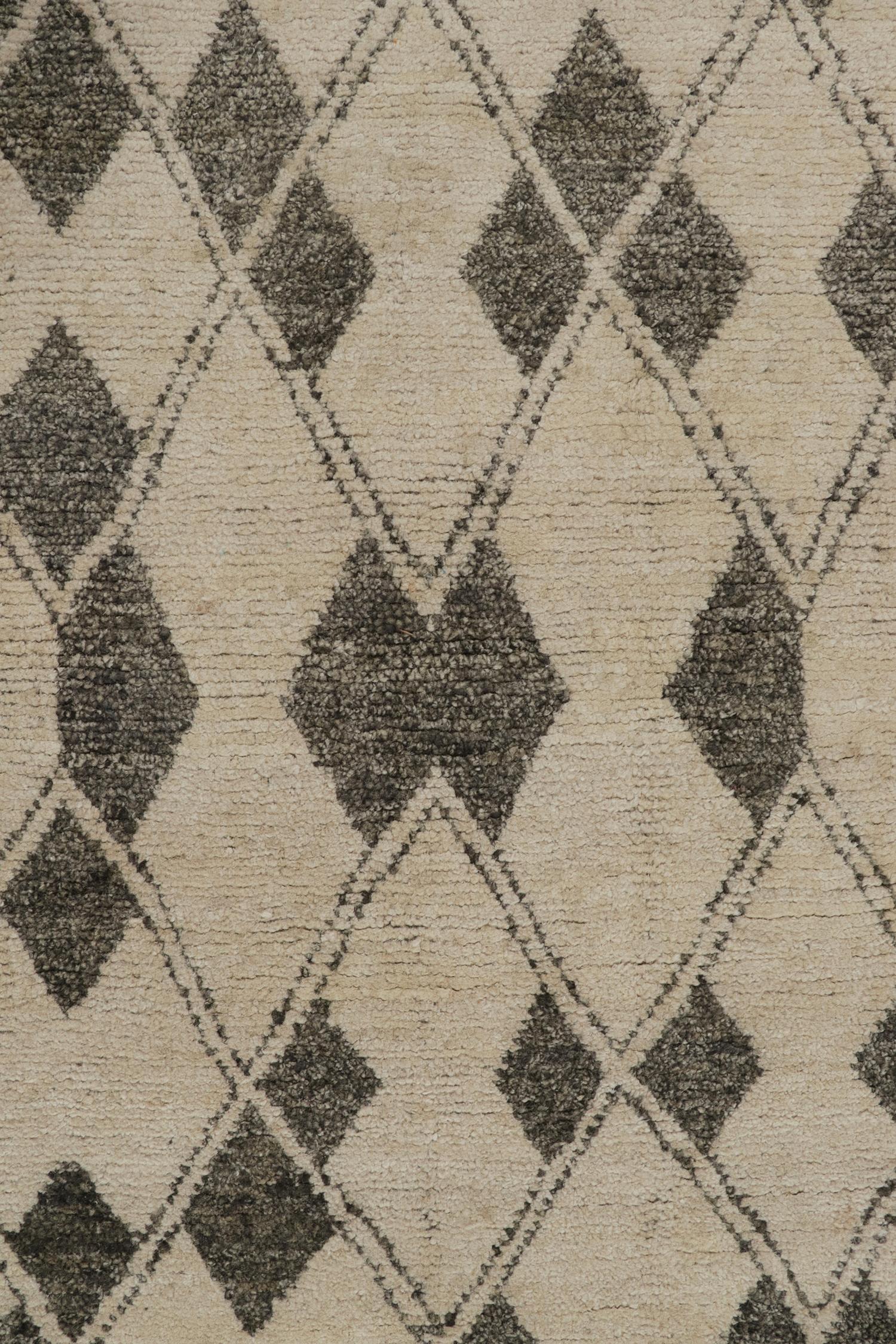 Rug & Kilim’s Moroccan Style Rug in Ivory with Gray Diamond Patterns In New Condition For Sale In Long Island City, NY
