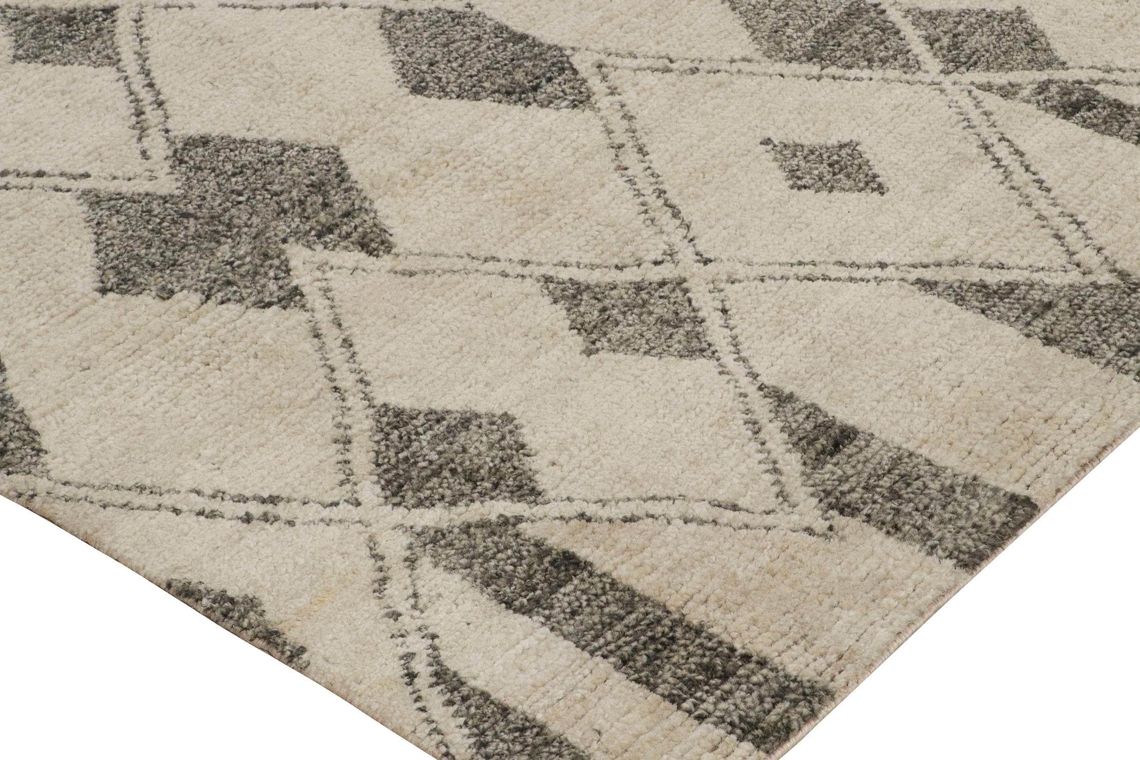 Hand-Knotted Rug & Kilim’s Moroccan Style Rug in Ivory with Gray Diamond Patterns For Sale