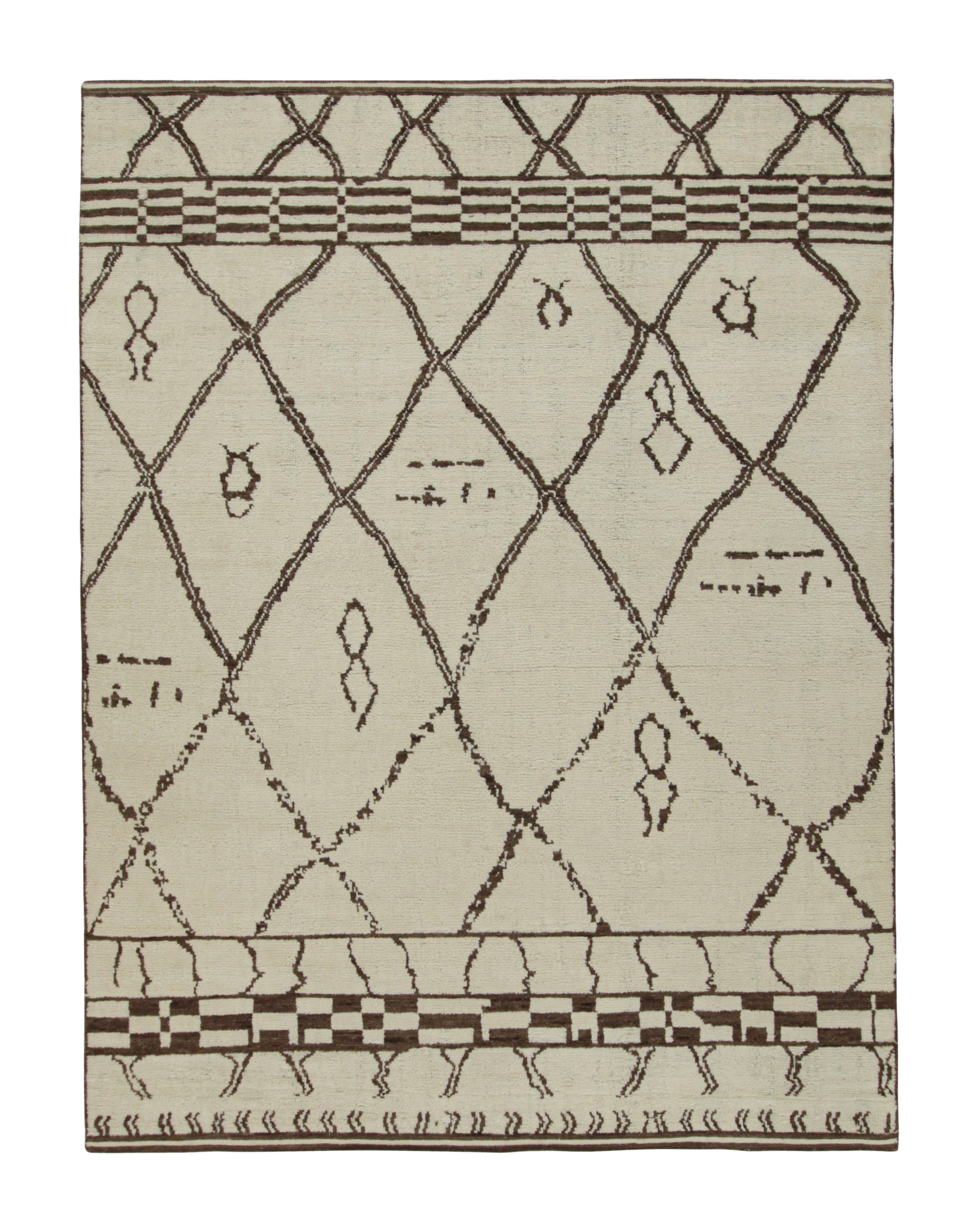 Tapis et tapis de style marocain de Kilim en blanc cassé avec motif géométrique marron en vente