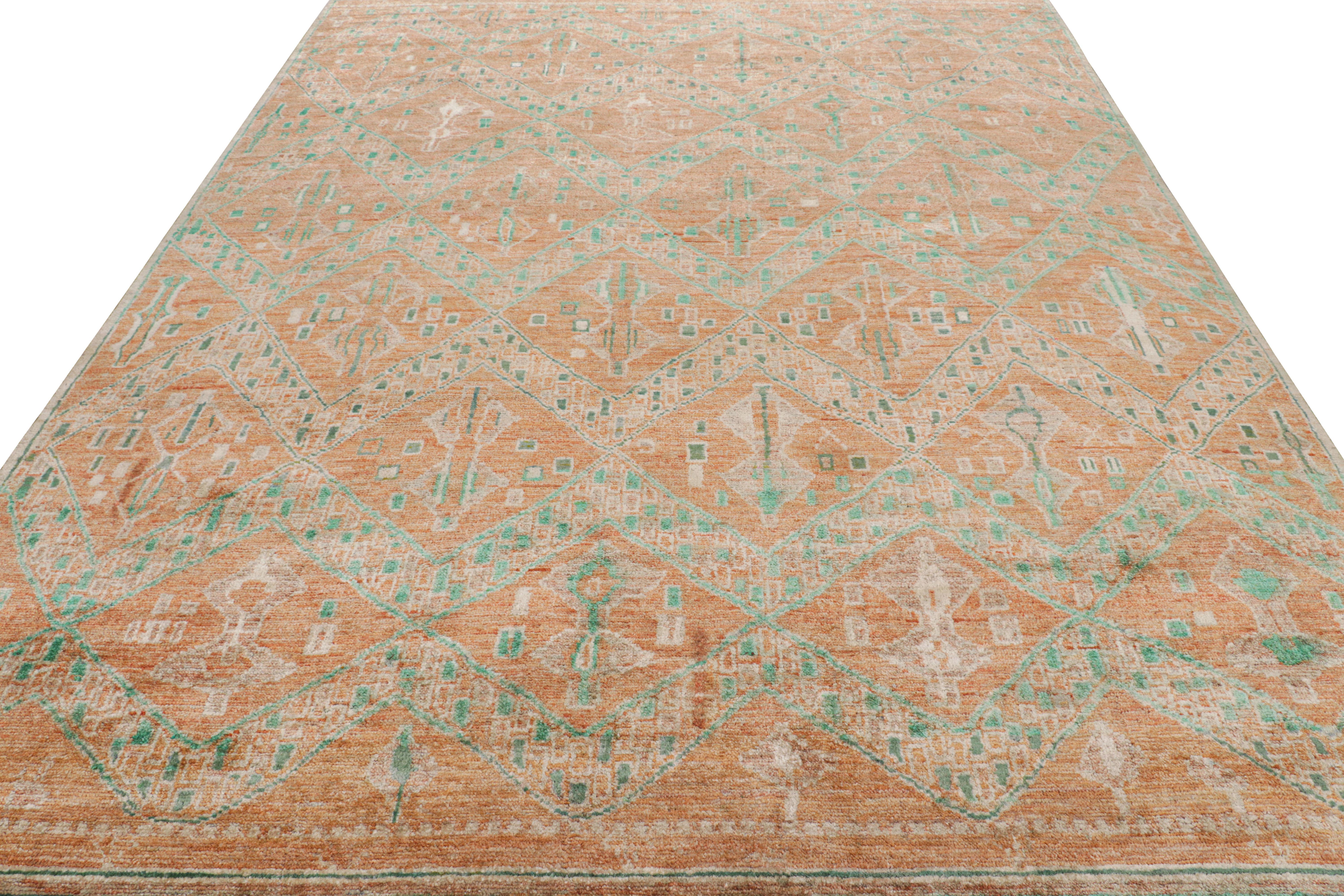 Tapis de style marocain de Rug & Kilim en orange avec des motifs géométriques verts Neuf - En vente à Long Island City, NY