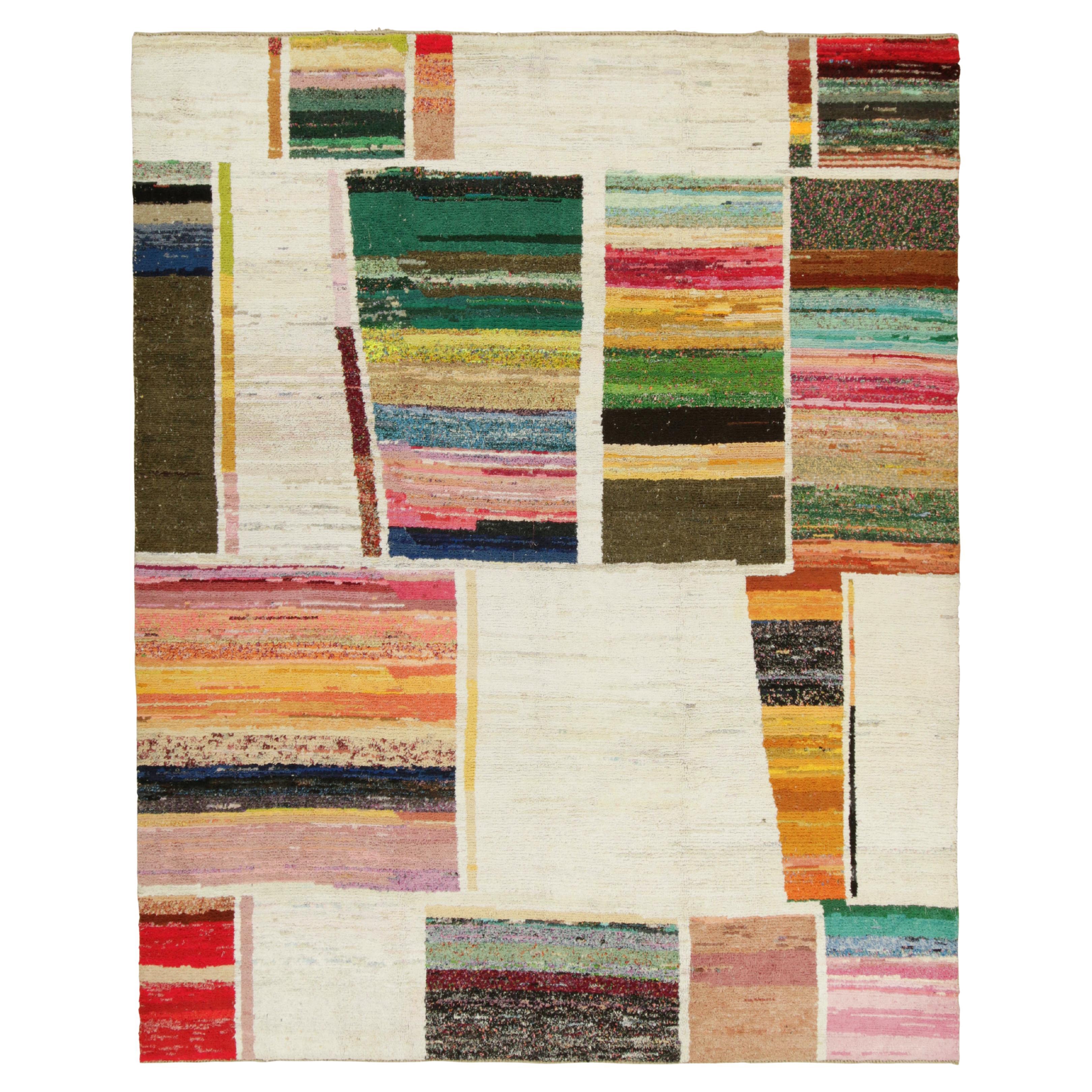 Marokkanischer Teppich von Rug & Kilim mit polychromem geometrischem Muster im Angebot