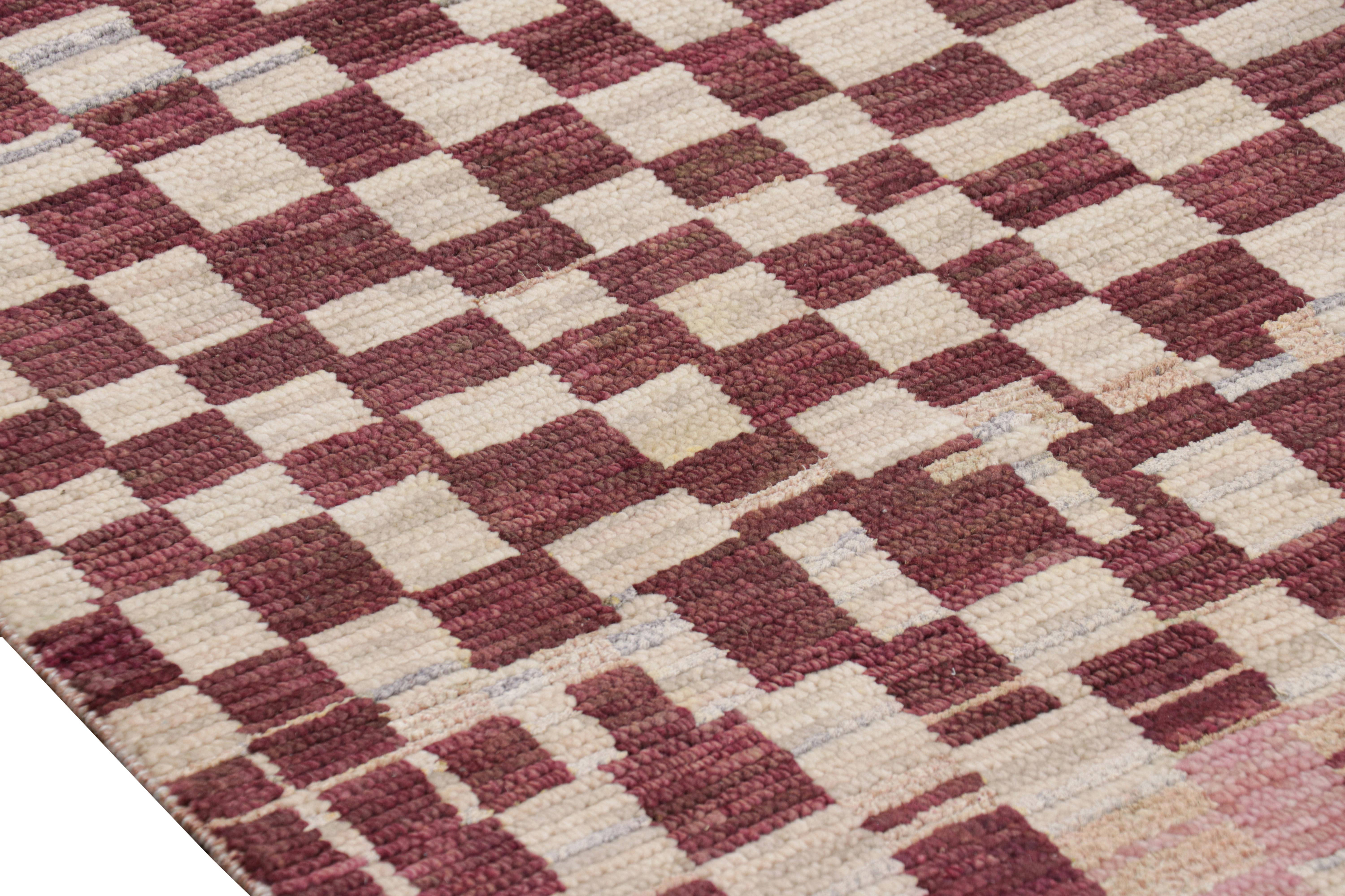 XXI secolo e contemporaneo Tappeto in stile marocchino con motivi geometrici policromatici di Rug & Kilim in vendita