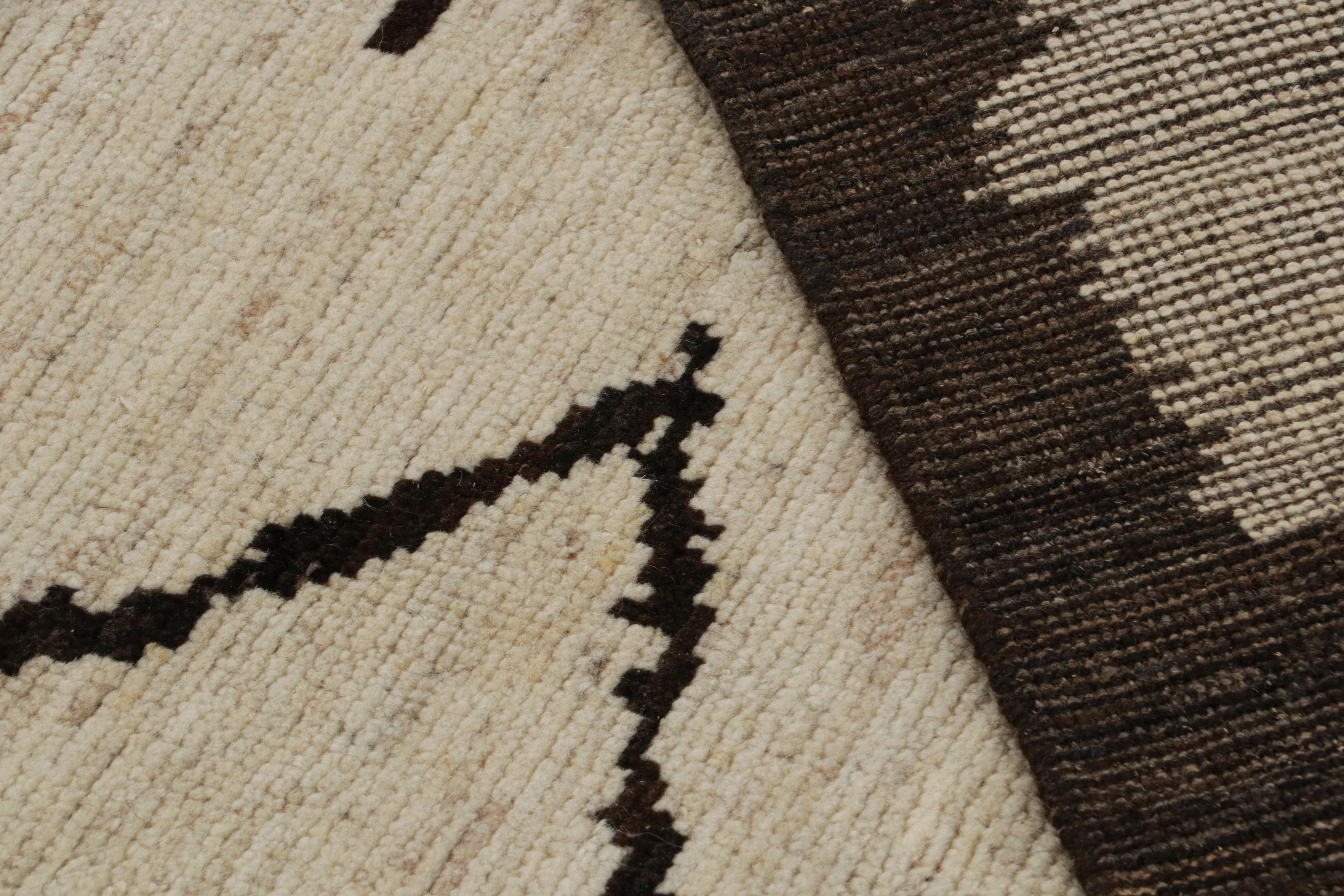 Contemporary Rug & Kilim’s Moroccan Style Rug in Rich Brown, with Geometric Patterns For Sale