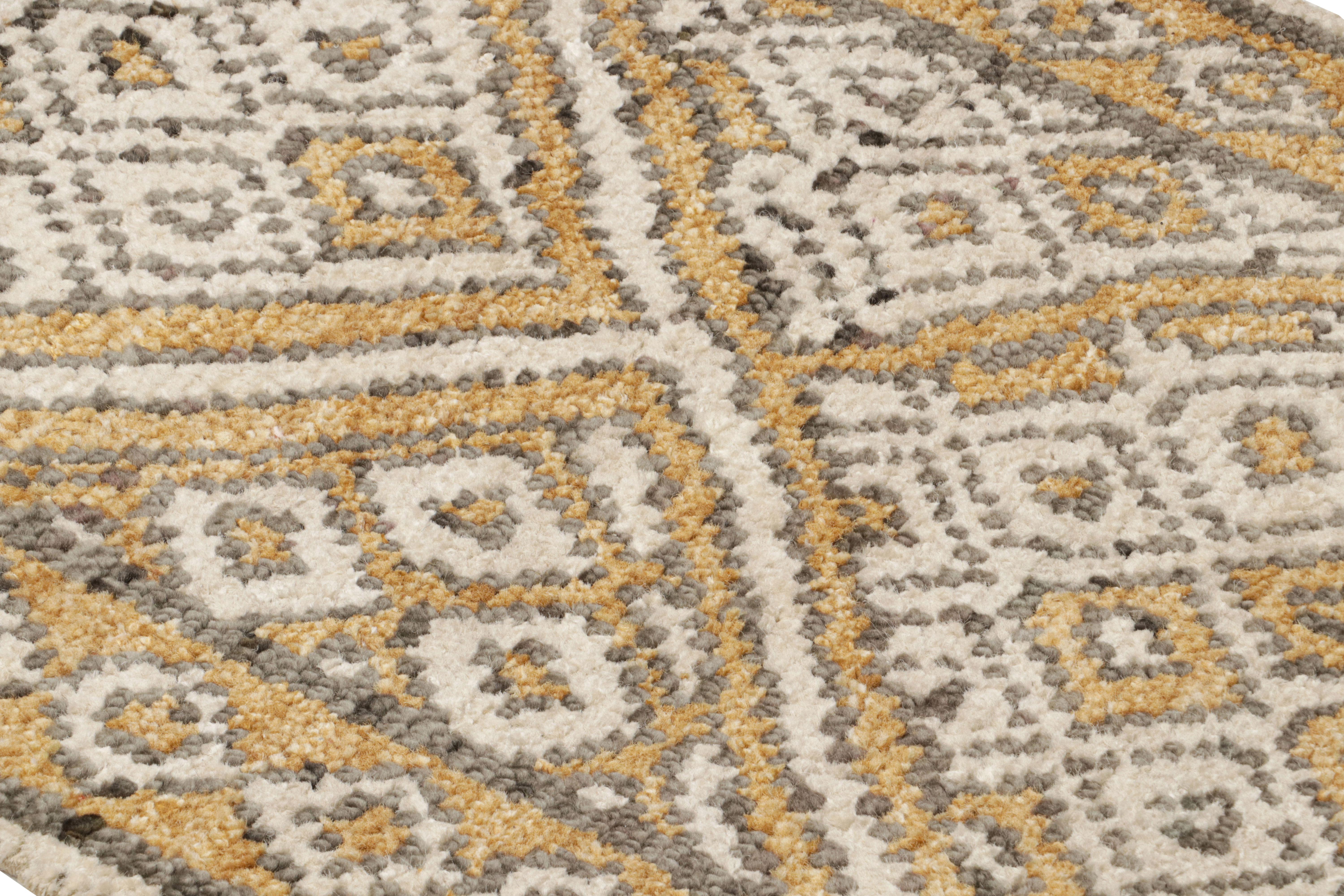 Tappeto in stile marocchino Rug & Kilim con motivi geometrici a losanghe e diamanti In condizioni Nuovo in vendita a Long Island City, NY