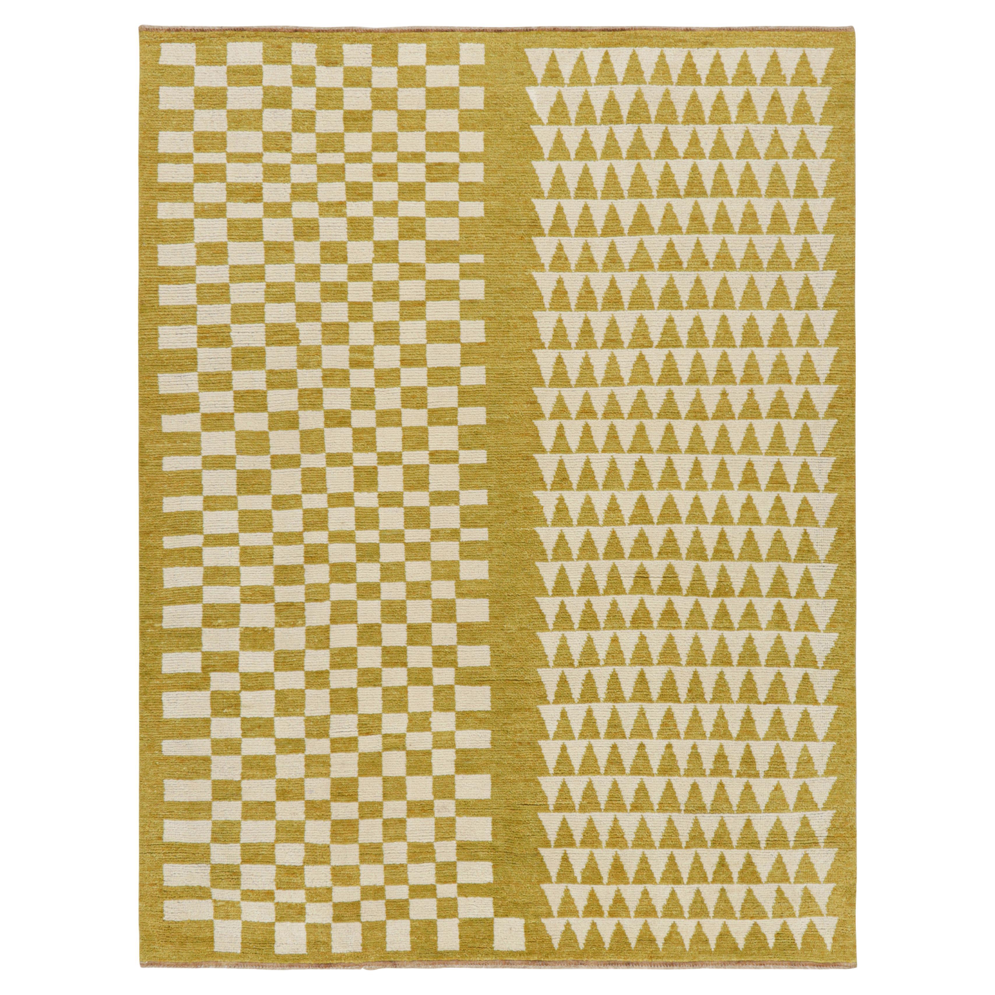 Rug & Kilim’s Moroccan Style Rug with Gold and Beige Patterns For Sale