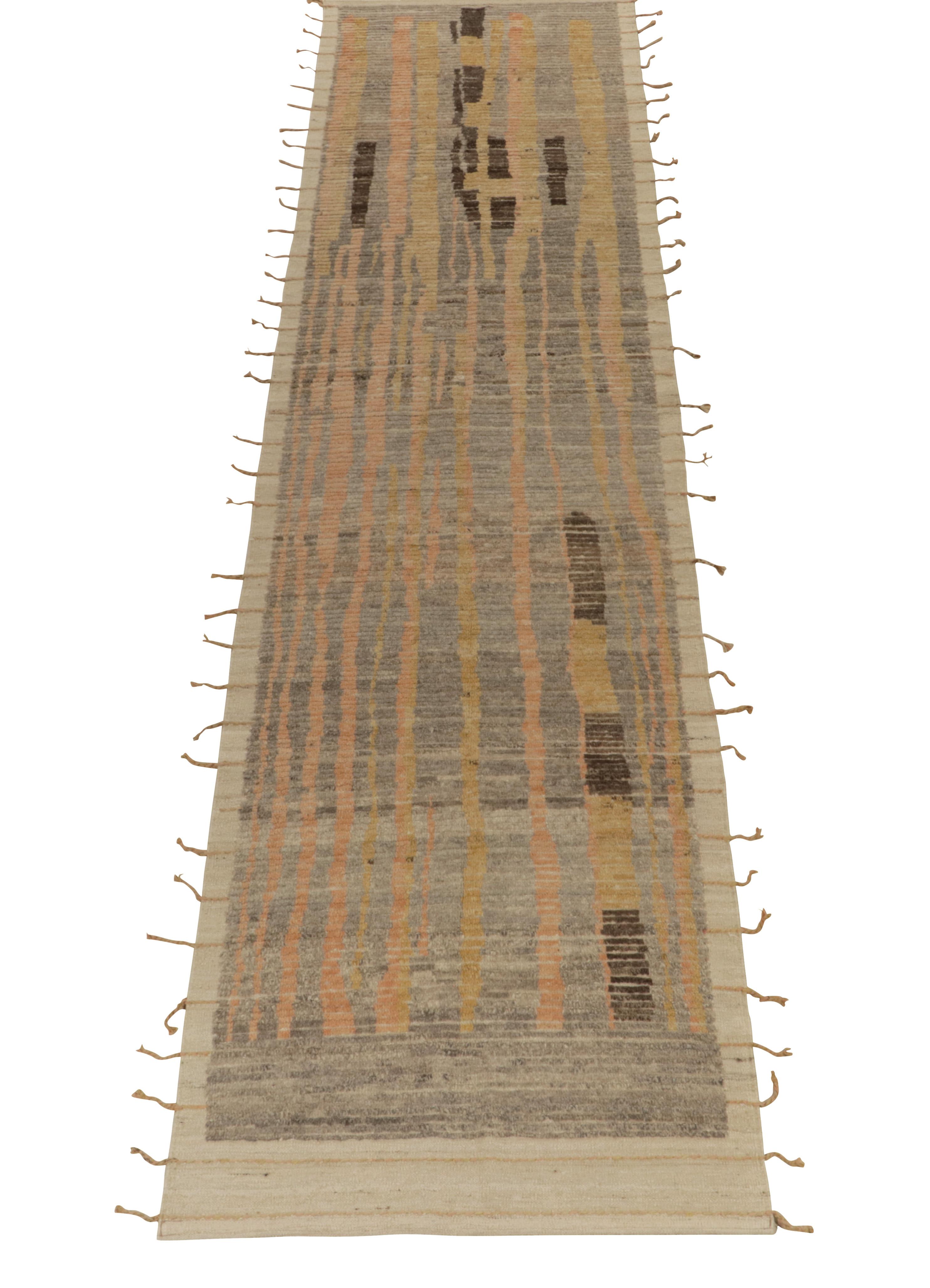 Rug & Kilim präsentiert mit diesem handgeknüpften Läufer aus Wolle mit den Maßen 3x13 der gleichnamigen Kollektion eine verführerische Interpretation des marokkanischen Stils.

Weiter zum Design: 

Der Läufer besticht durch seine moderne Geometrie