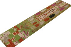 Runner in stile marocchino di Rug & Kilim in verde con vivaci motivi tribali