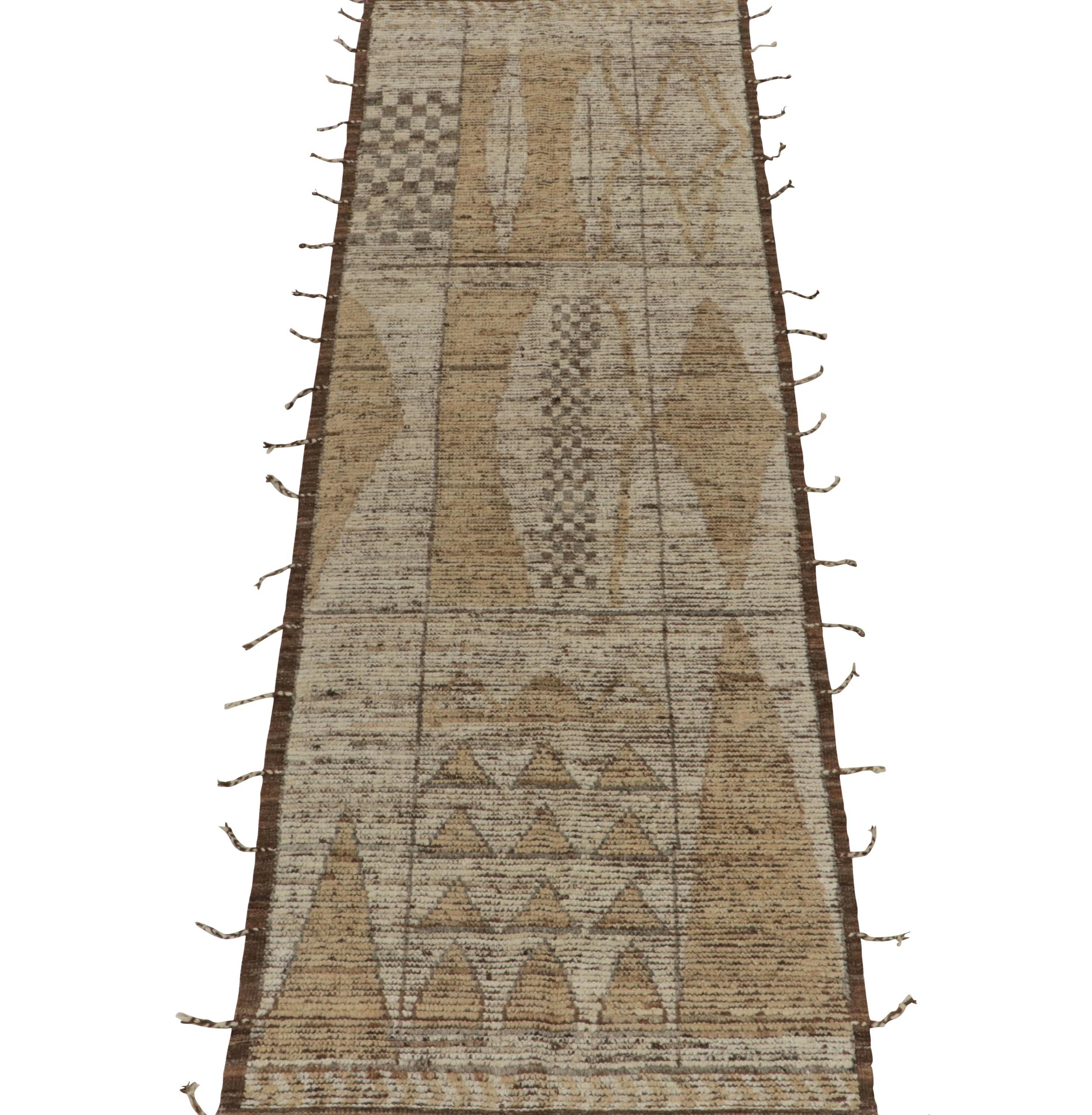 Modern Rug & Kilim's Moroccan Style Runner in White, Beige-Brown Tribal Pattern For Sale