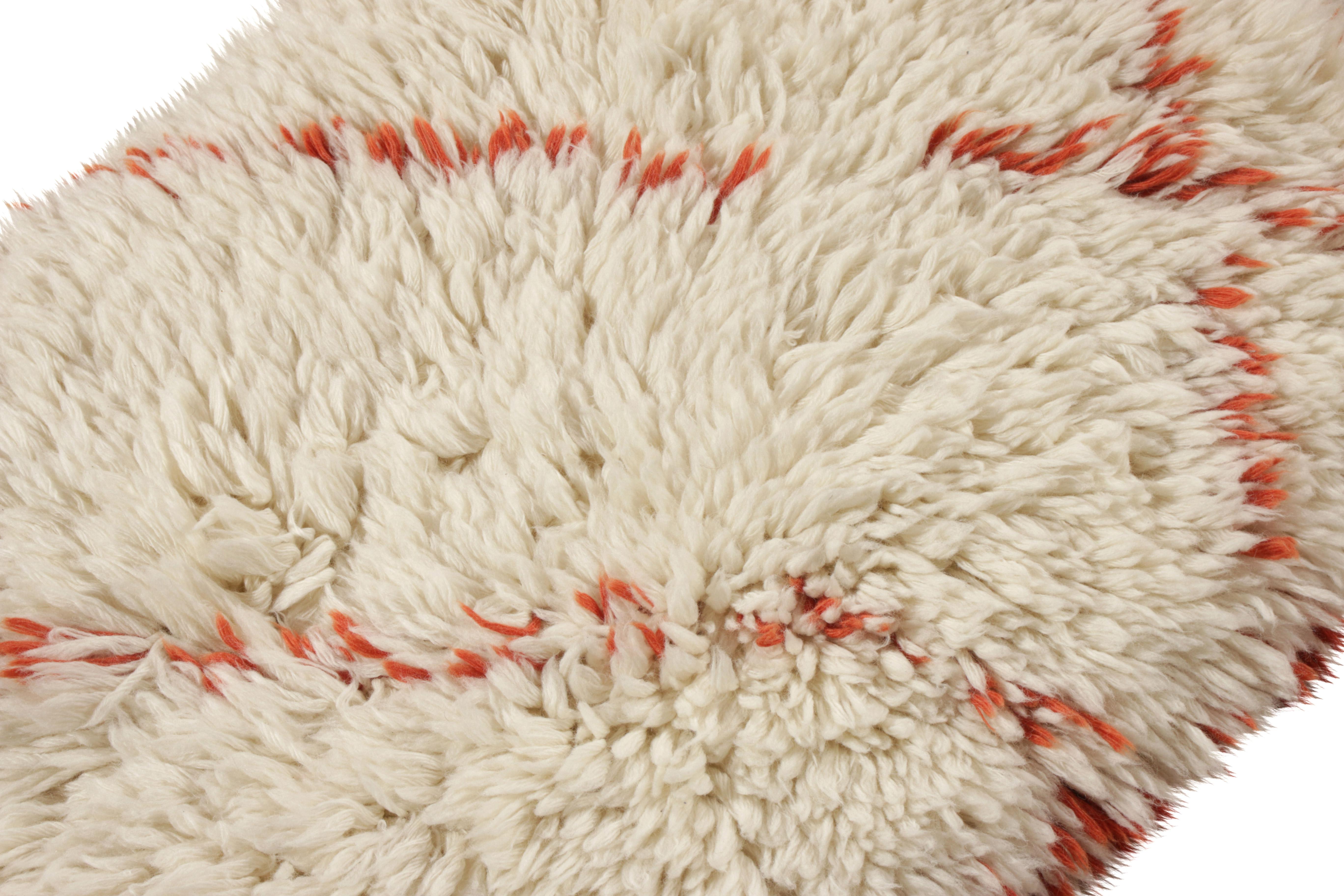 Indian Rug & Kilim’s Moroccan Style Shag Rug in White, Red Geometric Pattern