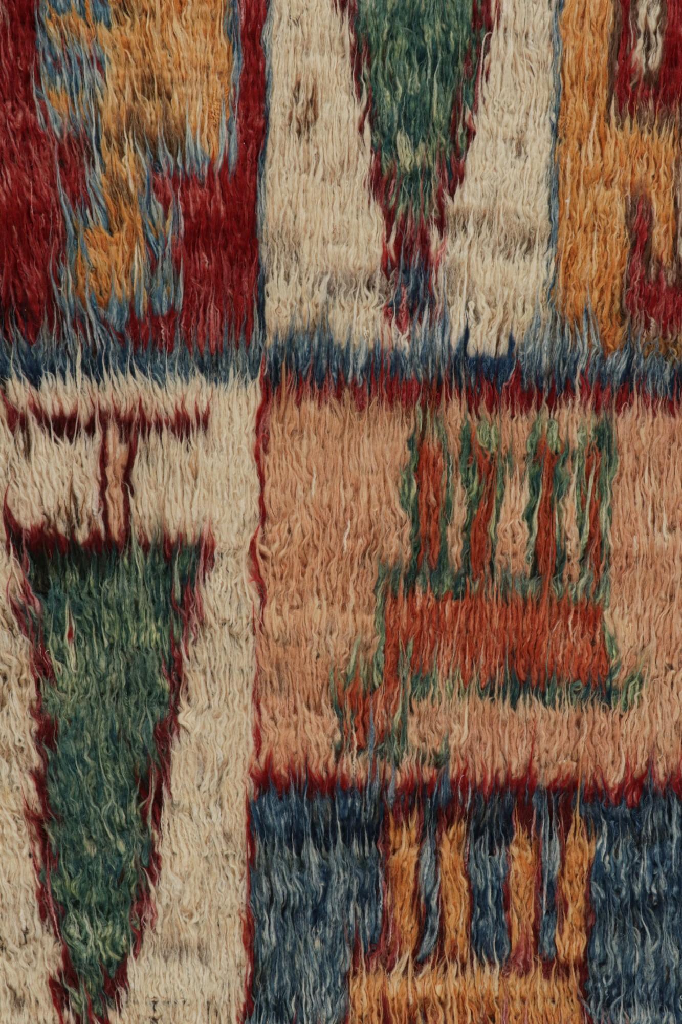 Rug & Kilim: Tappeto Shag in stile marocchino con immagini geometriche colorate In condizioni Nuovo in vendita a Long Island City, NY