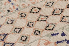 Rug & Kilims quadratischer Teppich im marokkanischen Stil in Weiß mit buntem, geometrischem Muster