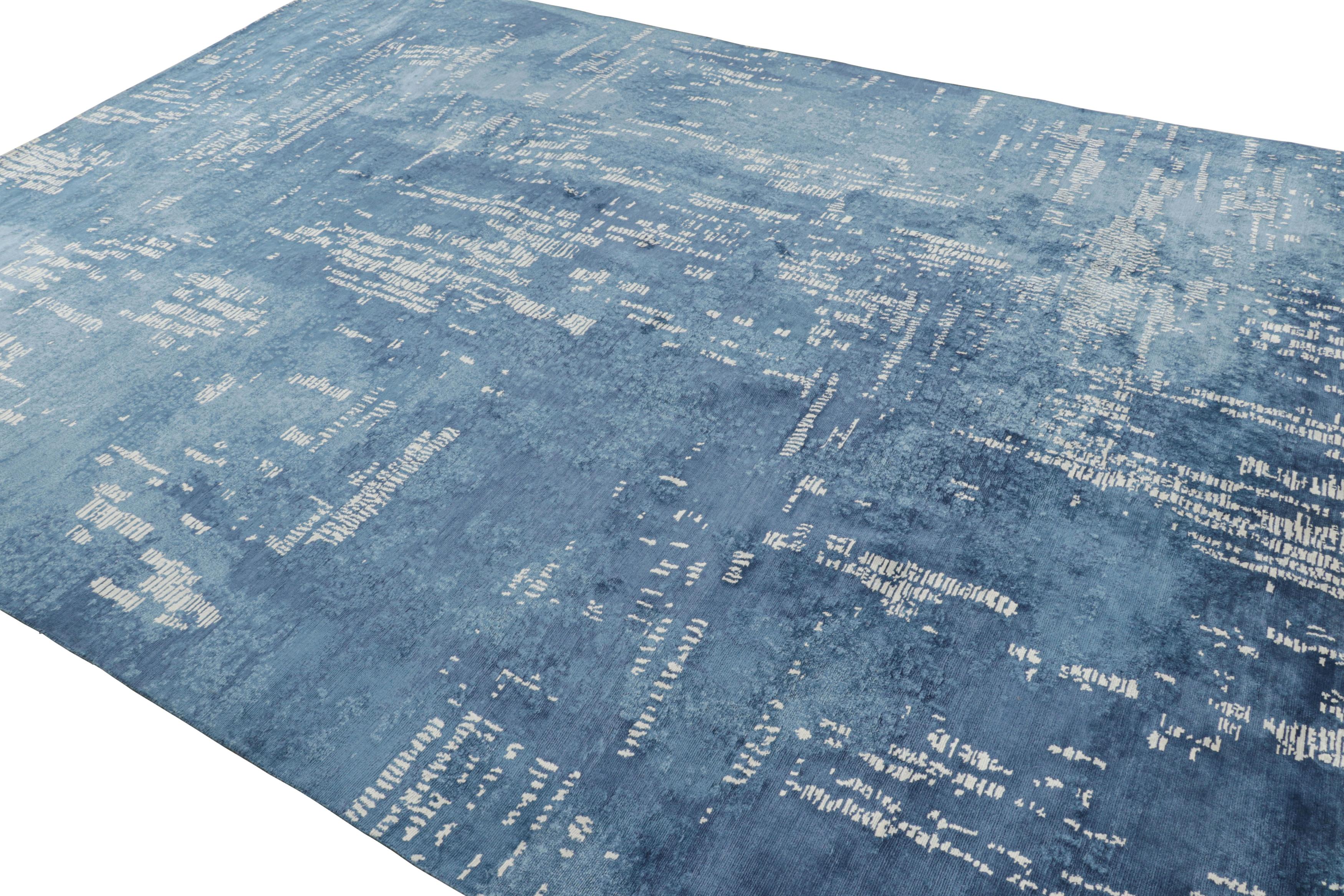 Rug & Kilims quadratischer Teppich im marokkanischen Stil in Weiß mit buntem, geometrischem Muster (Nepalesisch) im Angebot