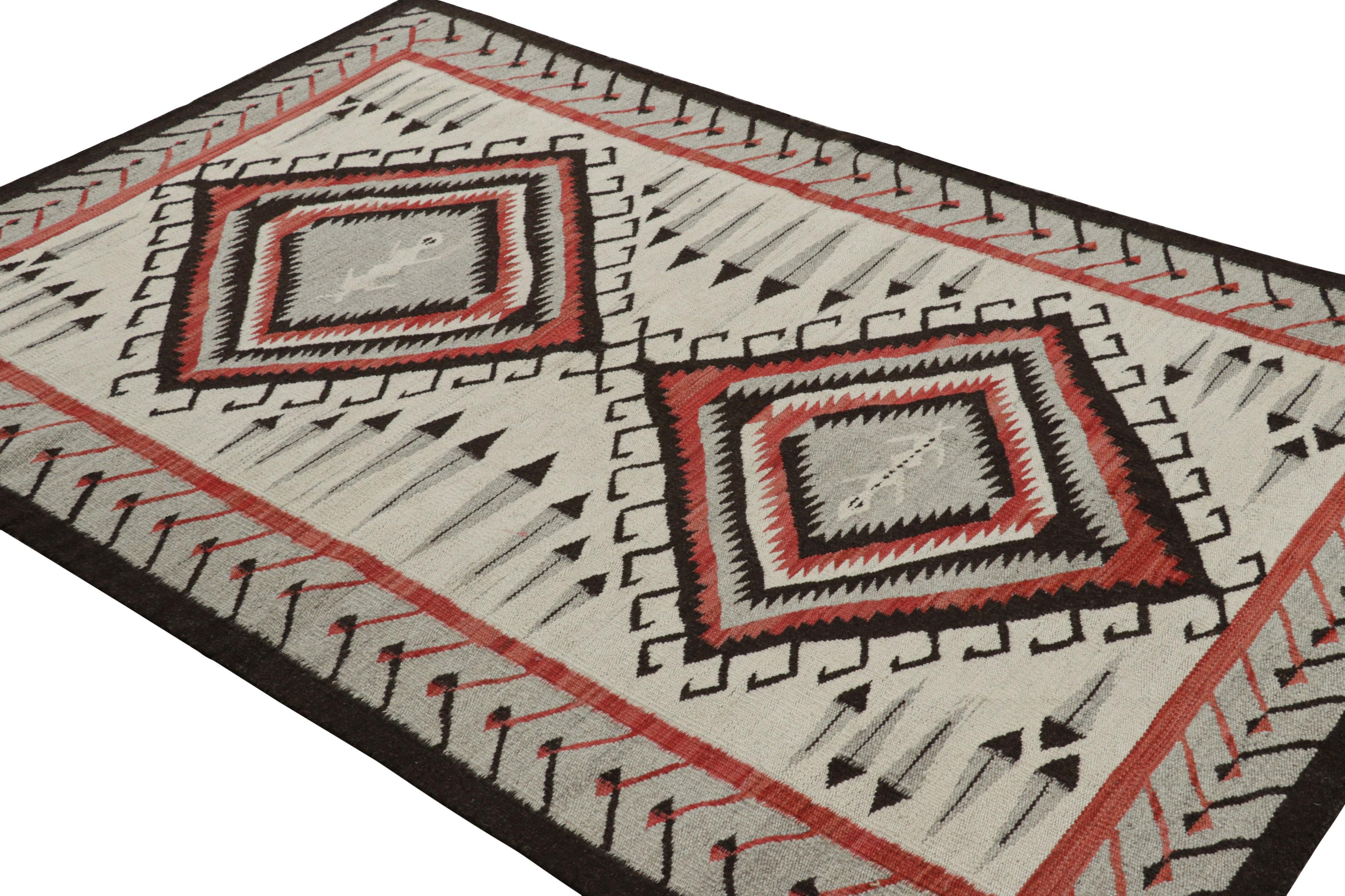 Hand-Woven Rug & Kilim’s Navajo Tribal Kilim Style Rug In Cream with Medallion Pattern For Sale