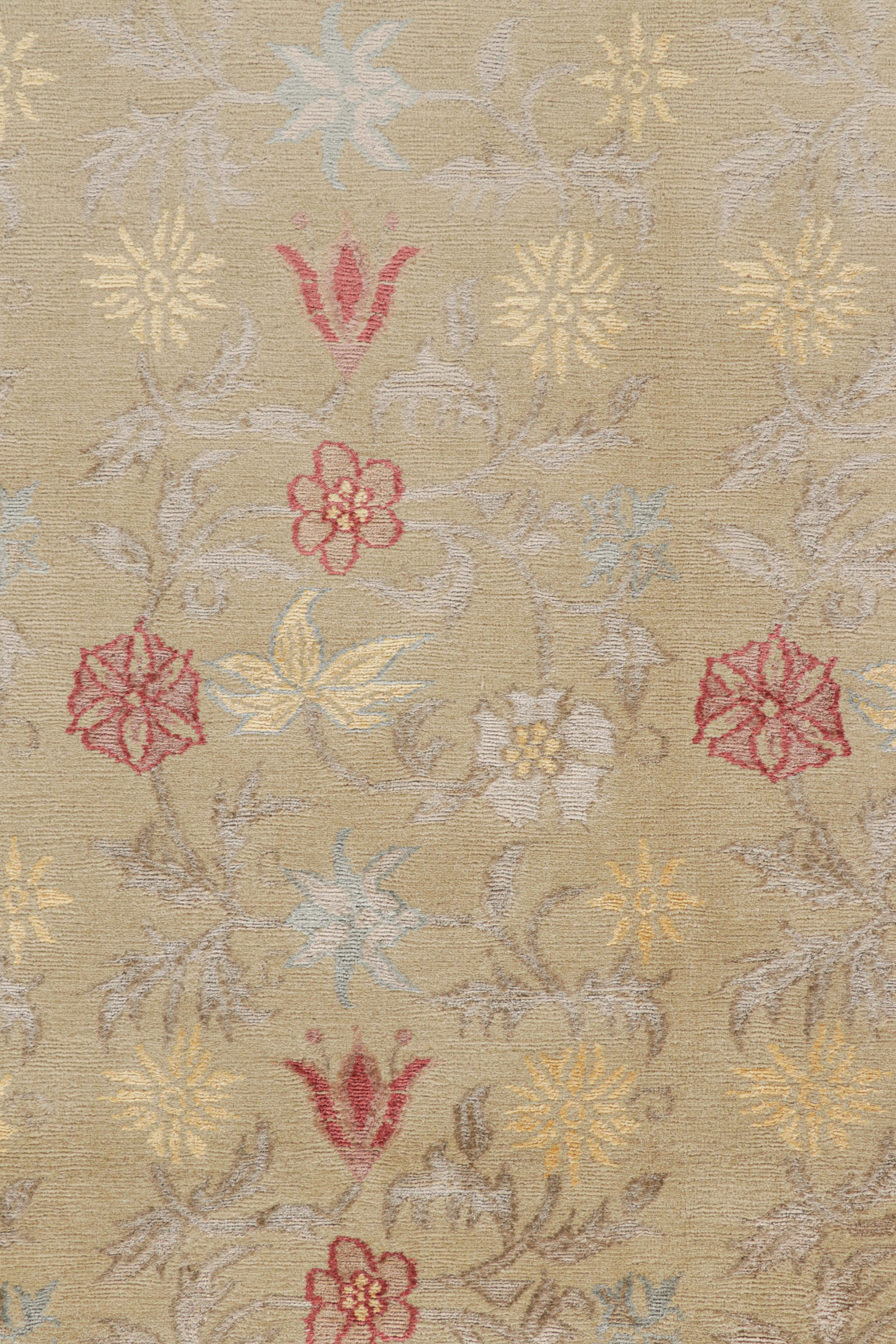 Teppich & Kelim's New Bilbao Transitional Spanischer Teppich in Beige und Rot aus Woll-Silber (Nepalesisch) im Angebot