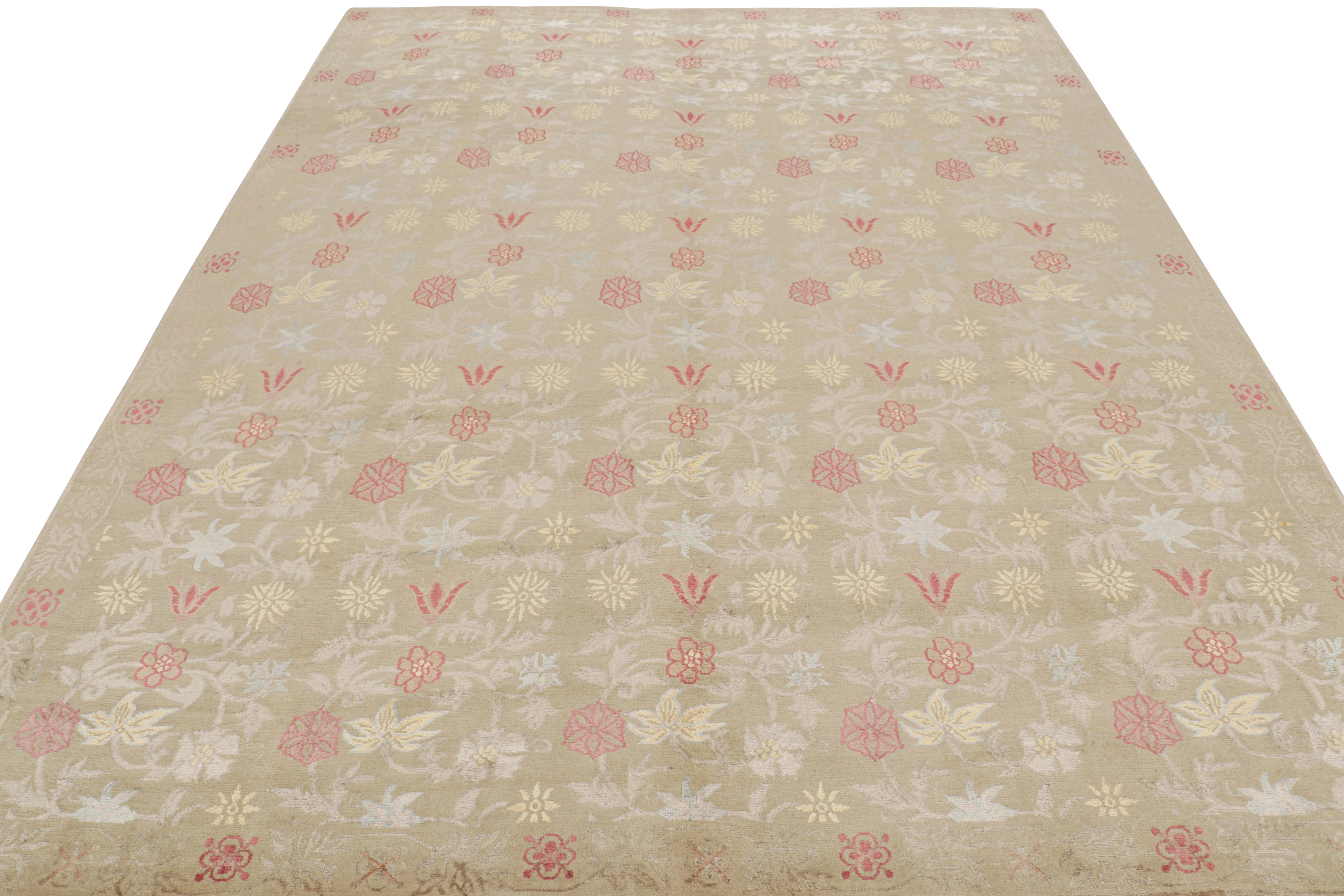 Teppich & Kelim's New Bilbao Transitional Spanischer Teppich in Beige und Rot aus Woll-Silber im Zustand „Neu“ im Angebot in Long Island City, NY