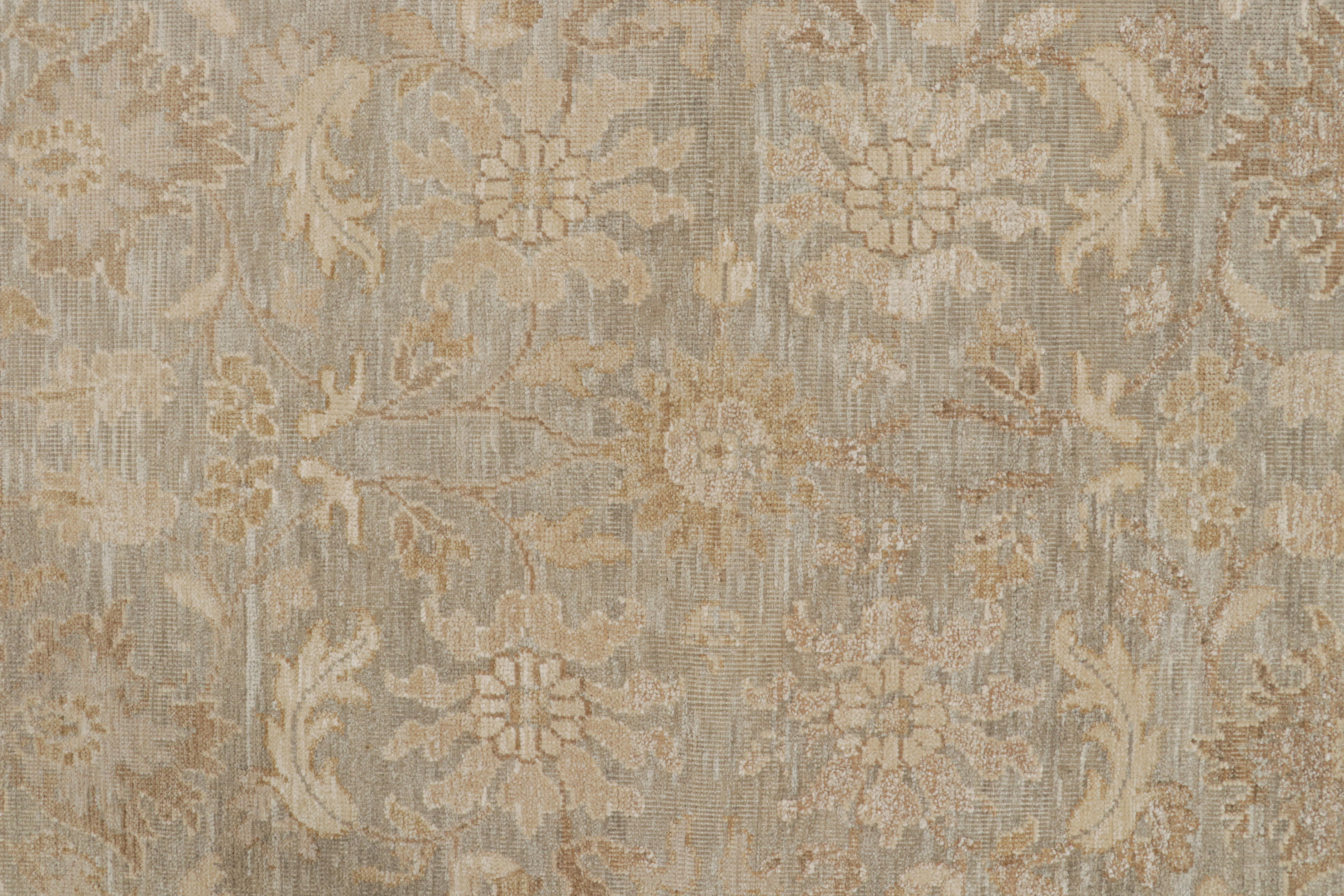 Rug & Kilim's Oushak Style Teppich mit Blumenmustern (21. Jahrhundert und zeitgenössisch) im Angebot