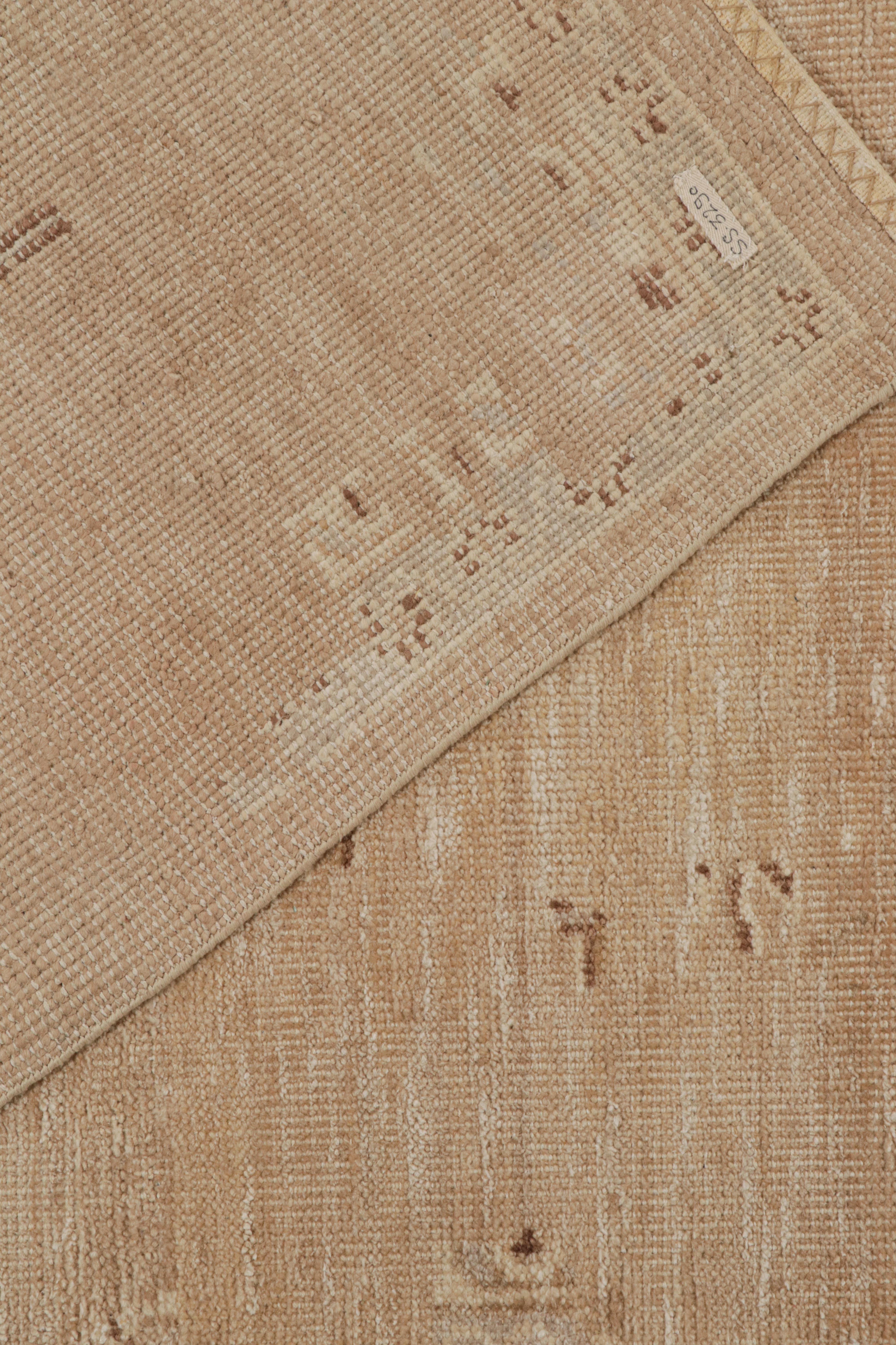 Soie Rug & Kilim's Oushak Style Oversized Rug in Taupe with Floral Patterns (tapis surdimensionné de style Oushak à motifs floraux) en vente