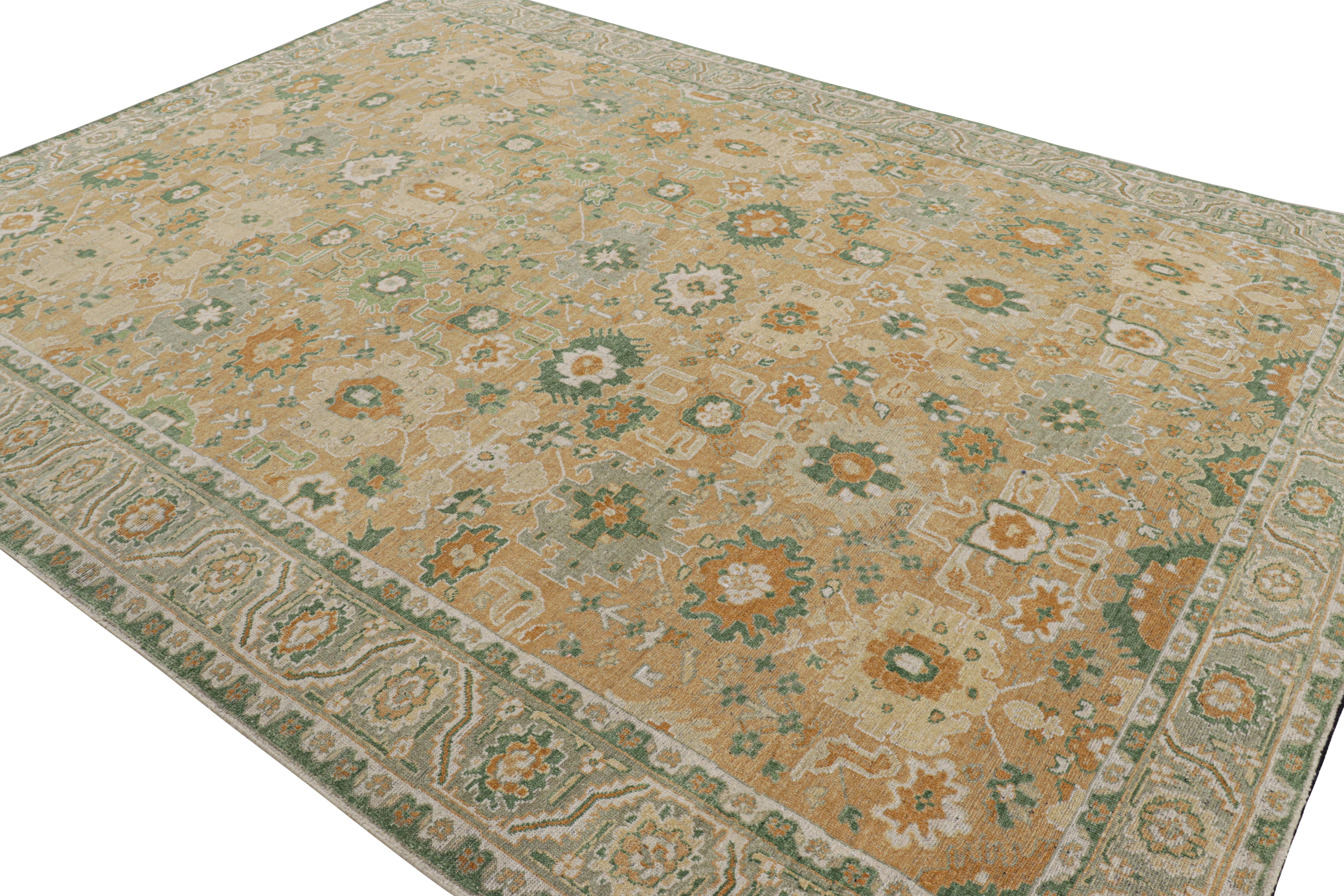 Rug & Kilim's Oushak Style Teppich in Beige-Braun und Grün mit Blumenmustern im Zustand „Neu“ im Angebot in Long Island City, NY