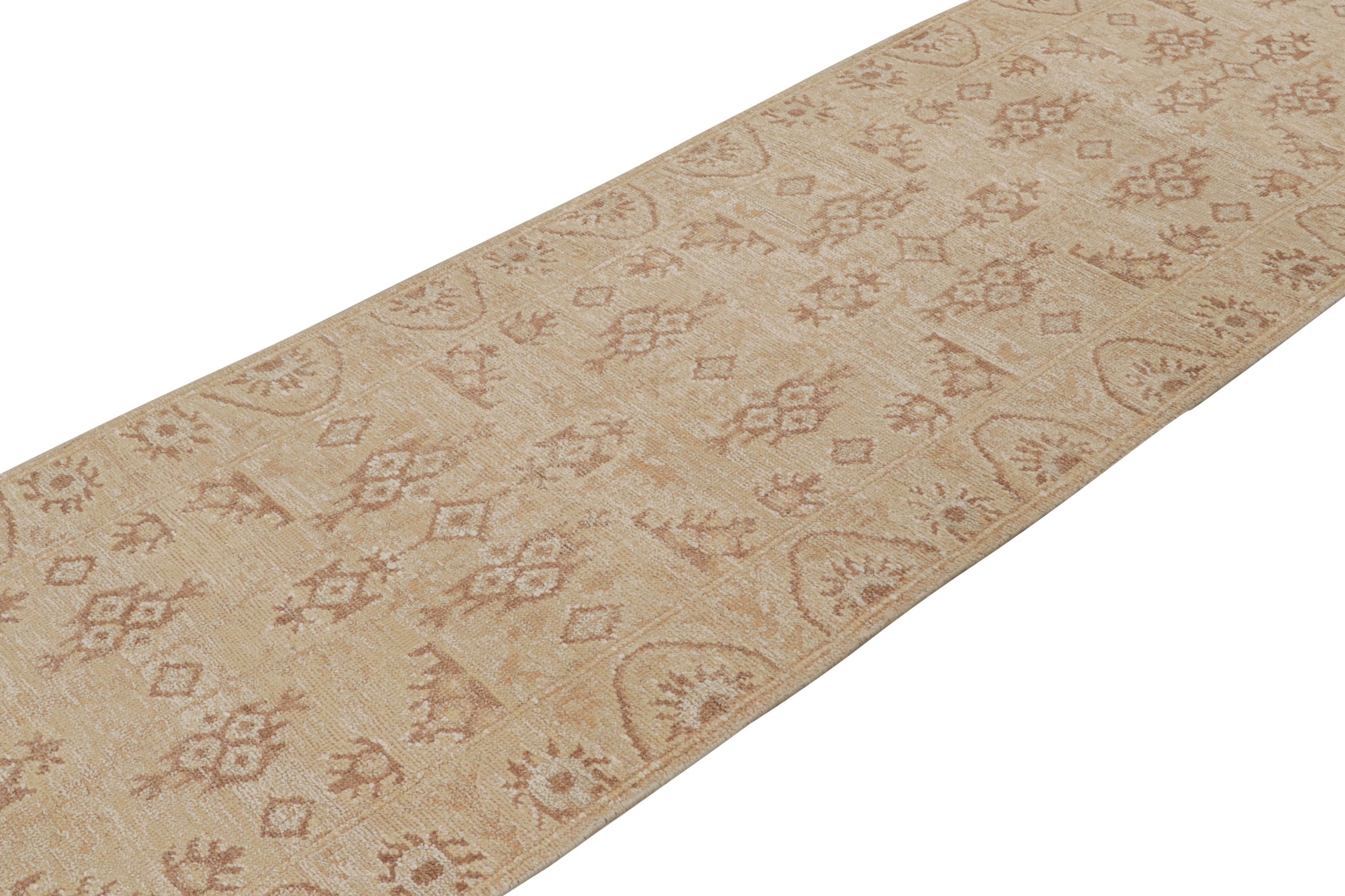 Annodato a mano Rug & Kilim - Tappeto in stile Oushak con motivo floreale beige-marrone in vendita