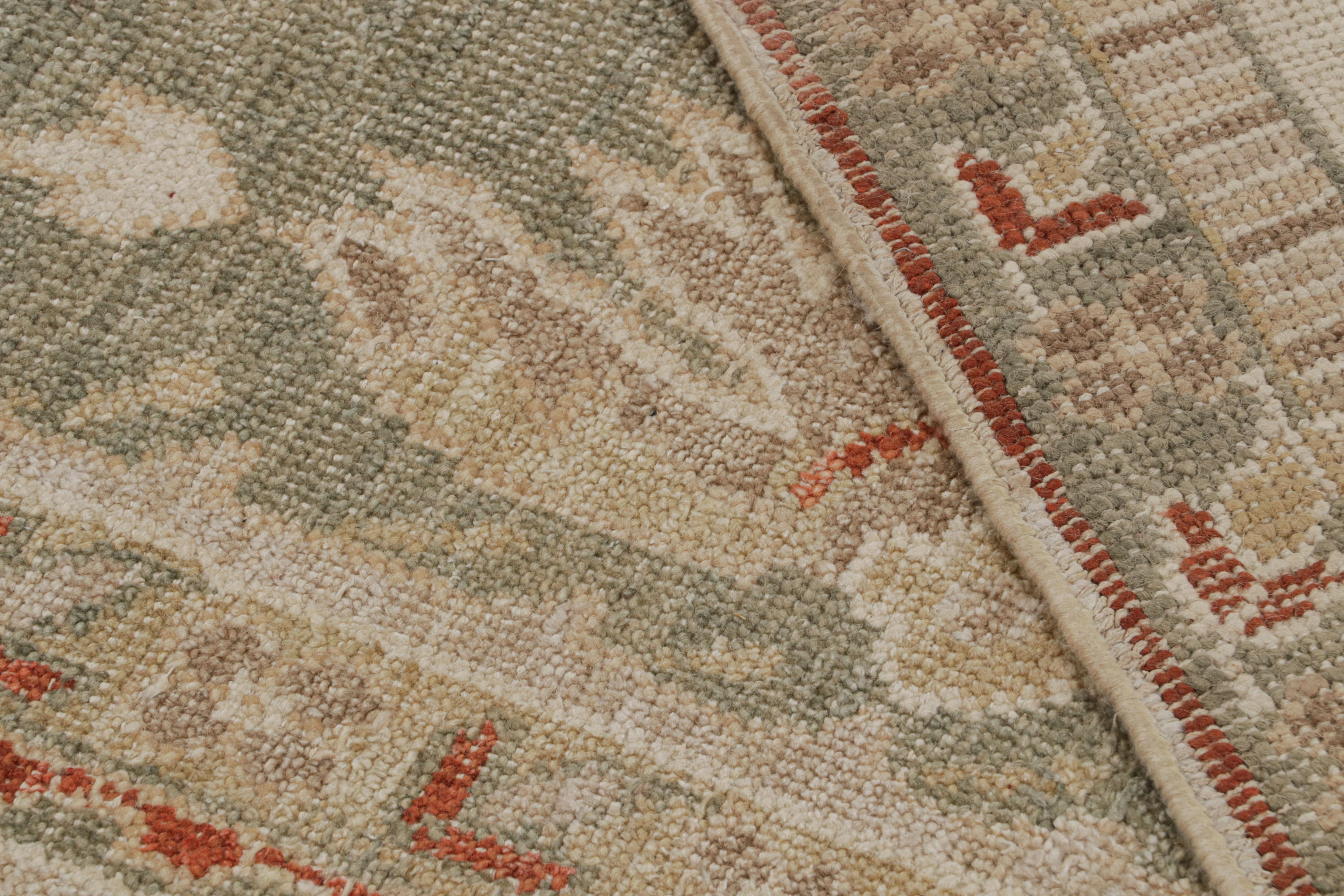 Lana Rug & Kilim - Tappeto in stile Oushak in beige-marrone con motivi floreali verdi in vendita