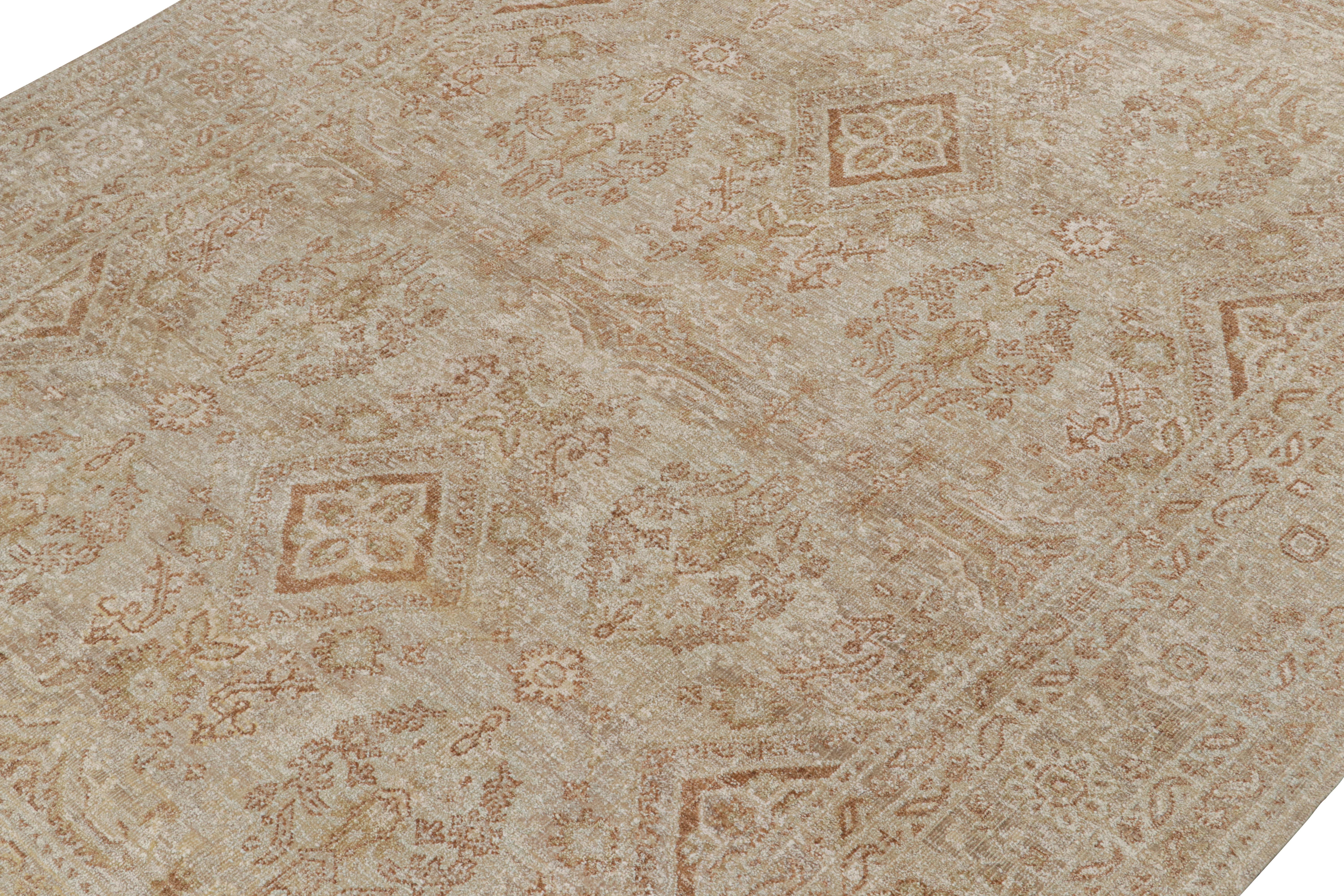 Ein 9x12 Stück, das von antiken Oushak-Teppichen inspiriert ist - aus der Modern Classics Collection'S von Rug & Kilim. Handgeknüpft aus Wolle und Seide, eine luxuriöse Wiedergabe mit einem hochwertigen zeitgenössischen Ansatz für den königlichen