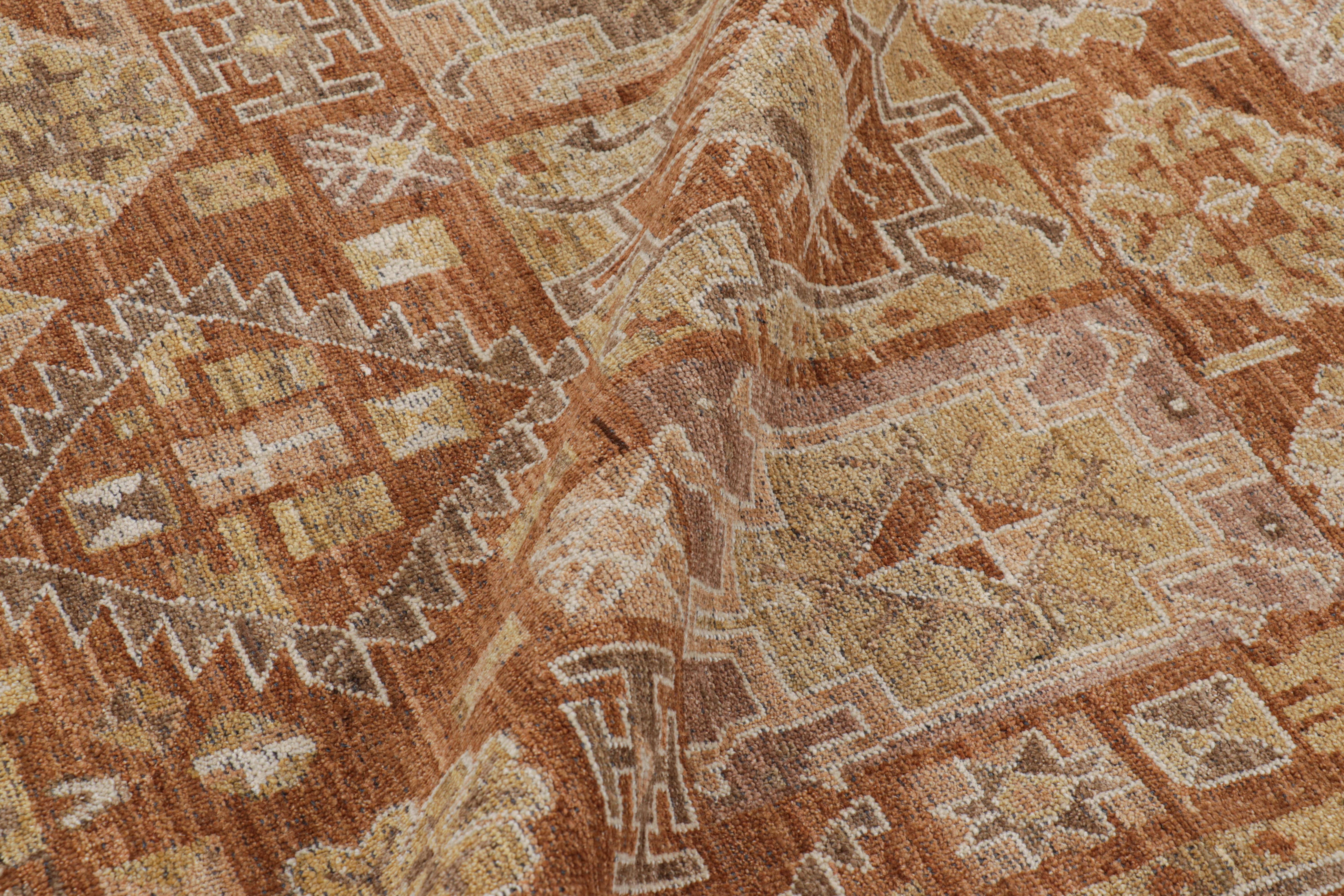 Oushak-Teppich von Rug & Kilim in Beige-Braun mit geometrischen Mustern (Indisch) im Angebot