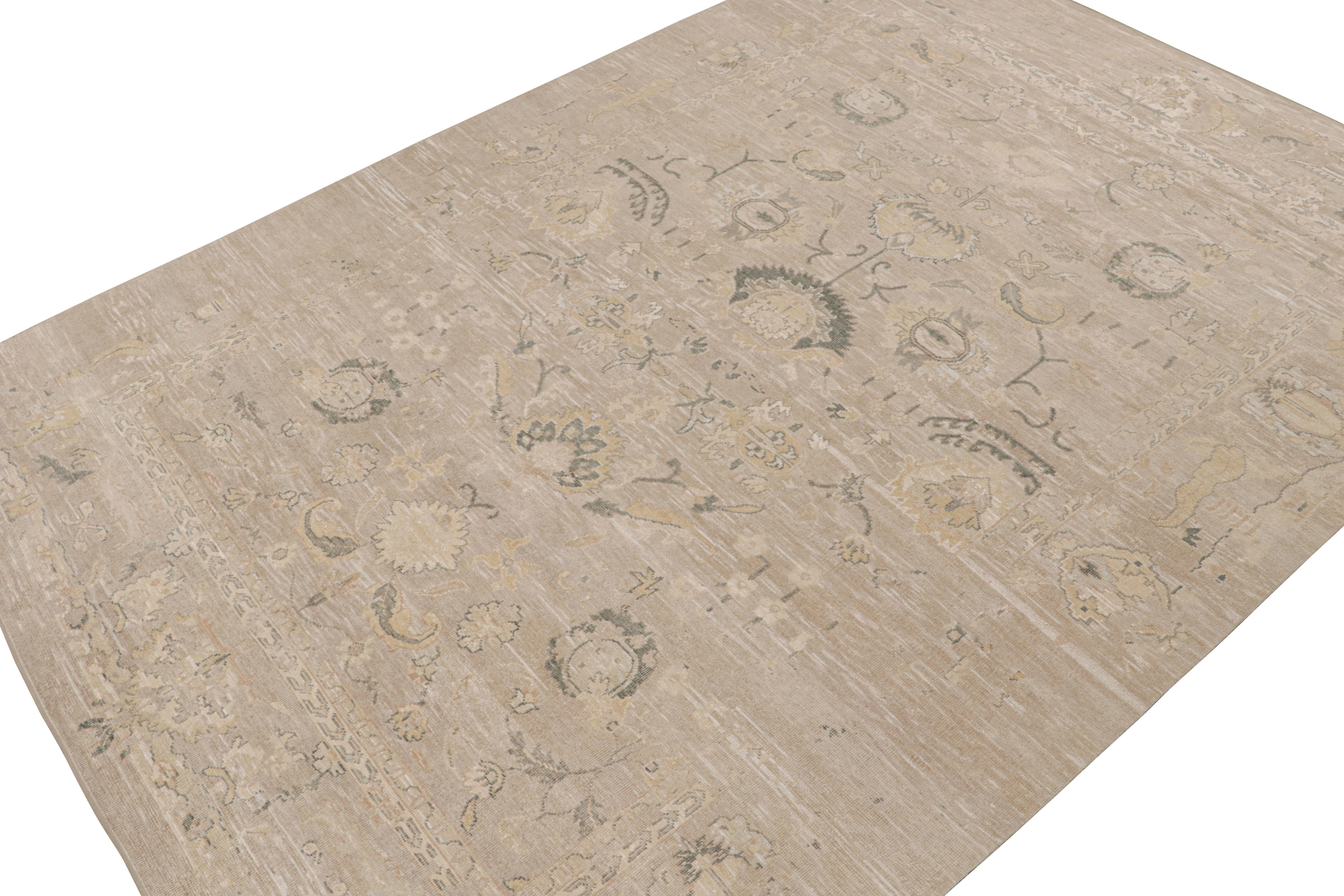 Rug & Kilim's Oushak Style Teppich in Beige, Grau & Gold Geometrisch gemustert (Handgeknüpft) im Angebot